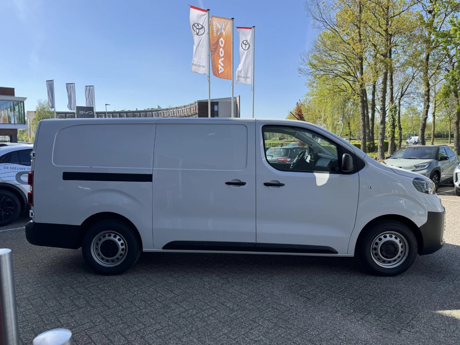 Toyota ProAce Long Worker 10th Anniversary