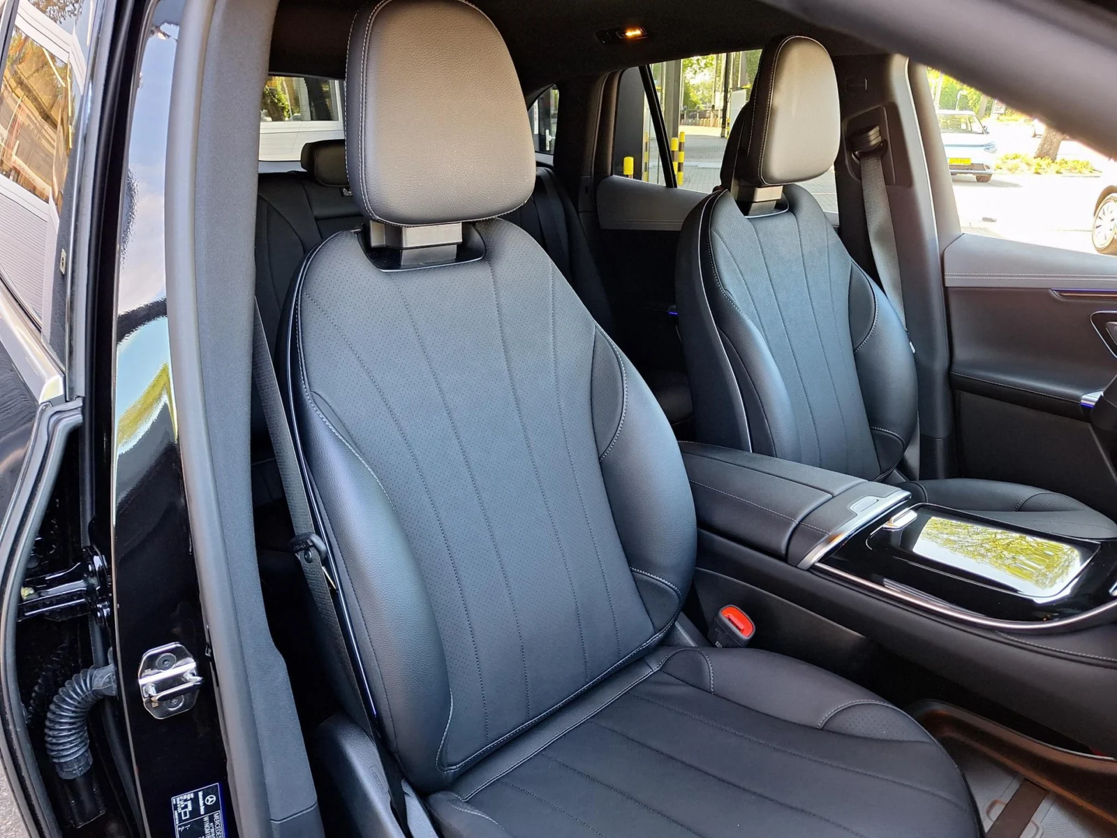Mercedes-Benz EQE 300 Luxury Line