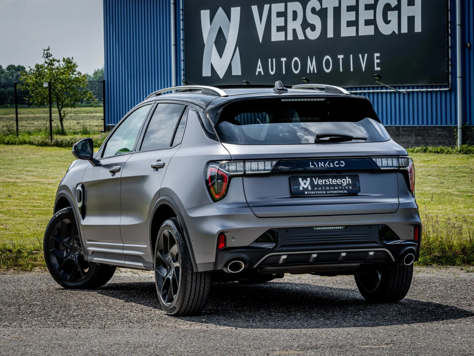 Lynk & Co-01