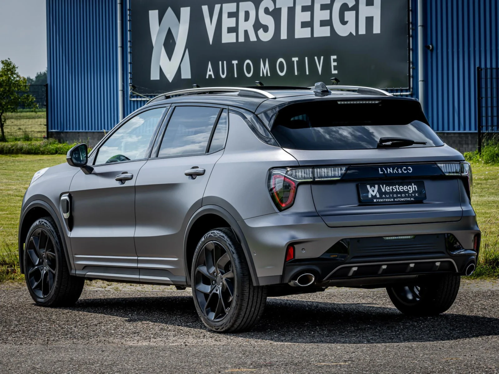 Lynk & Co-01