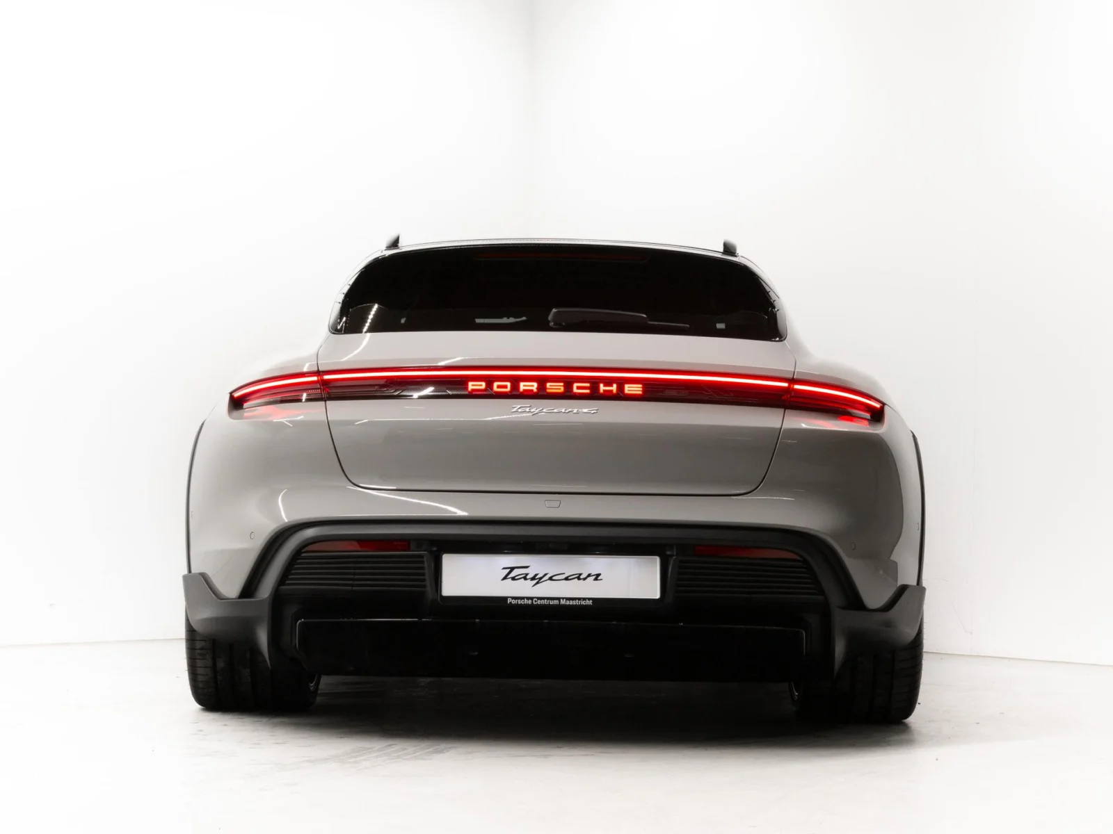 Porsche Taycan Cross Turismo 4
