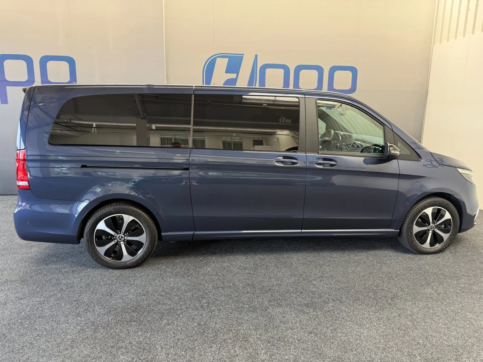 Mercedes-Benz EQV 300 L3 - 8-Pers. - Airmatic