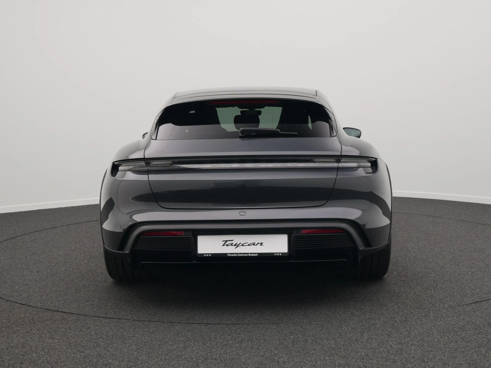 Porsche-Taycan 4