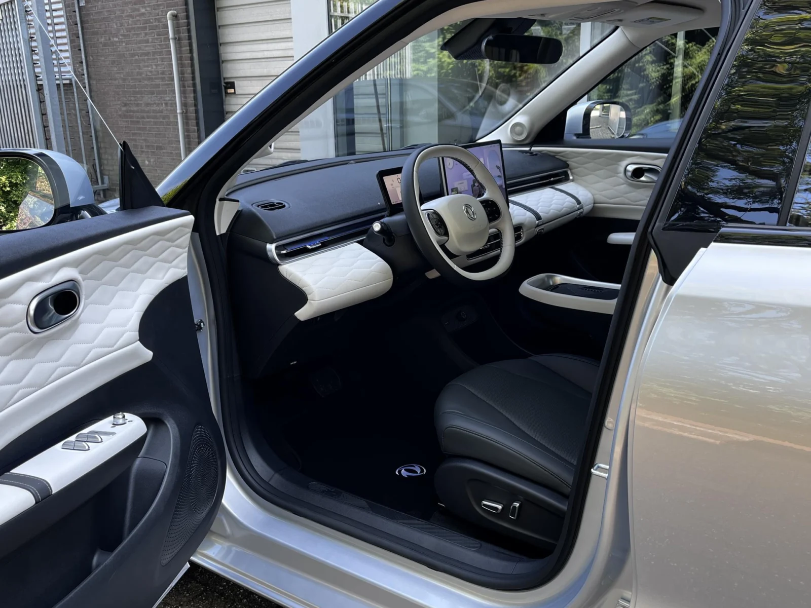 Dongfeng Box Premium Edition