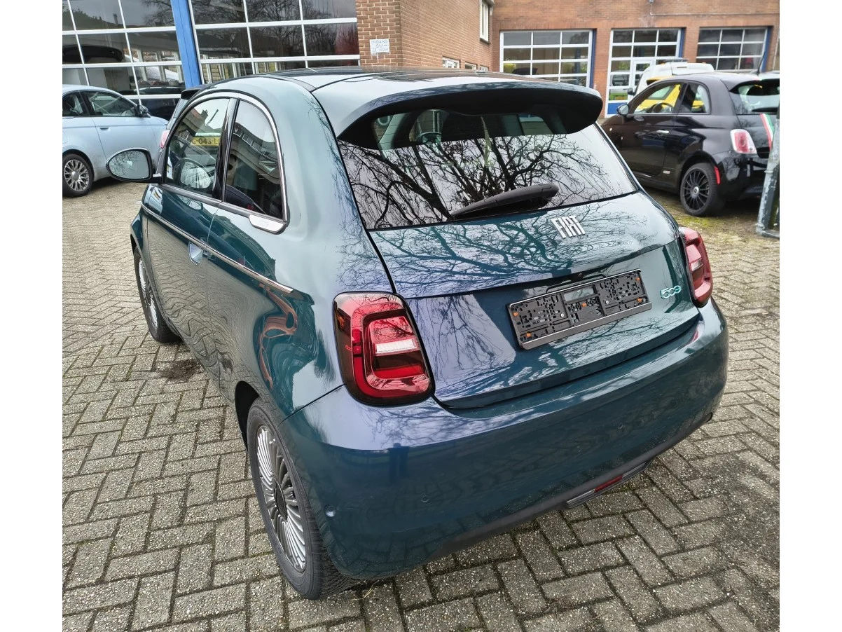 Fiat 500e 2023- Snelladen-Camera