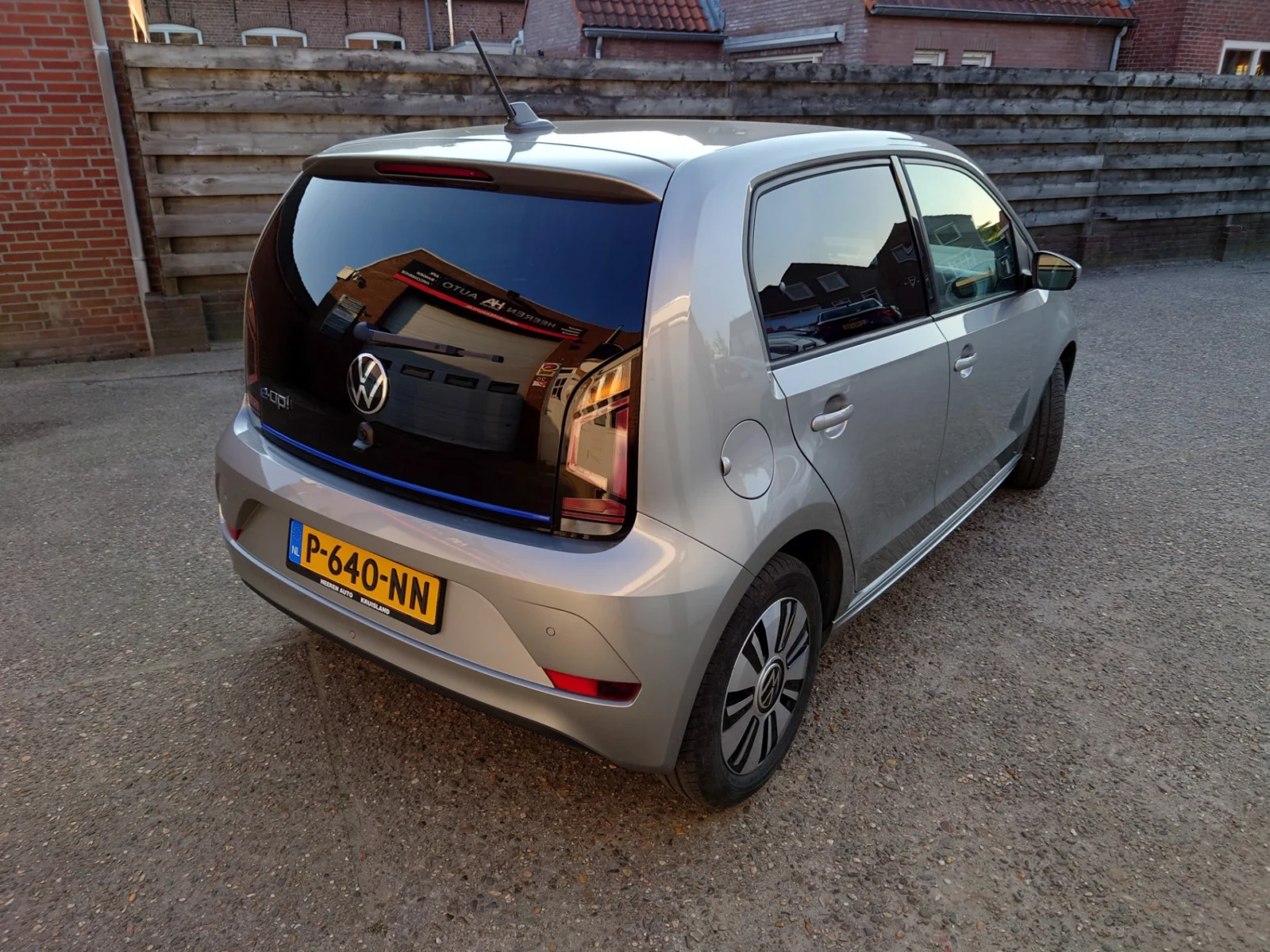 Volkswagen-e-Up!