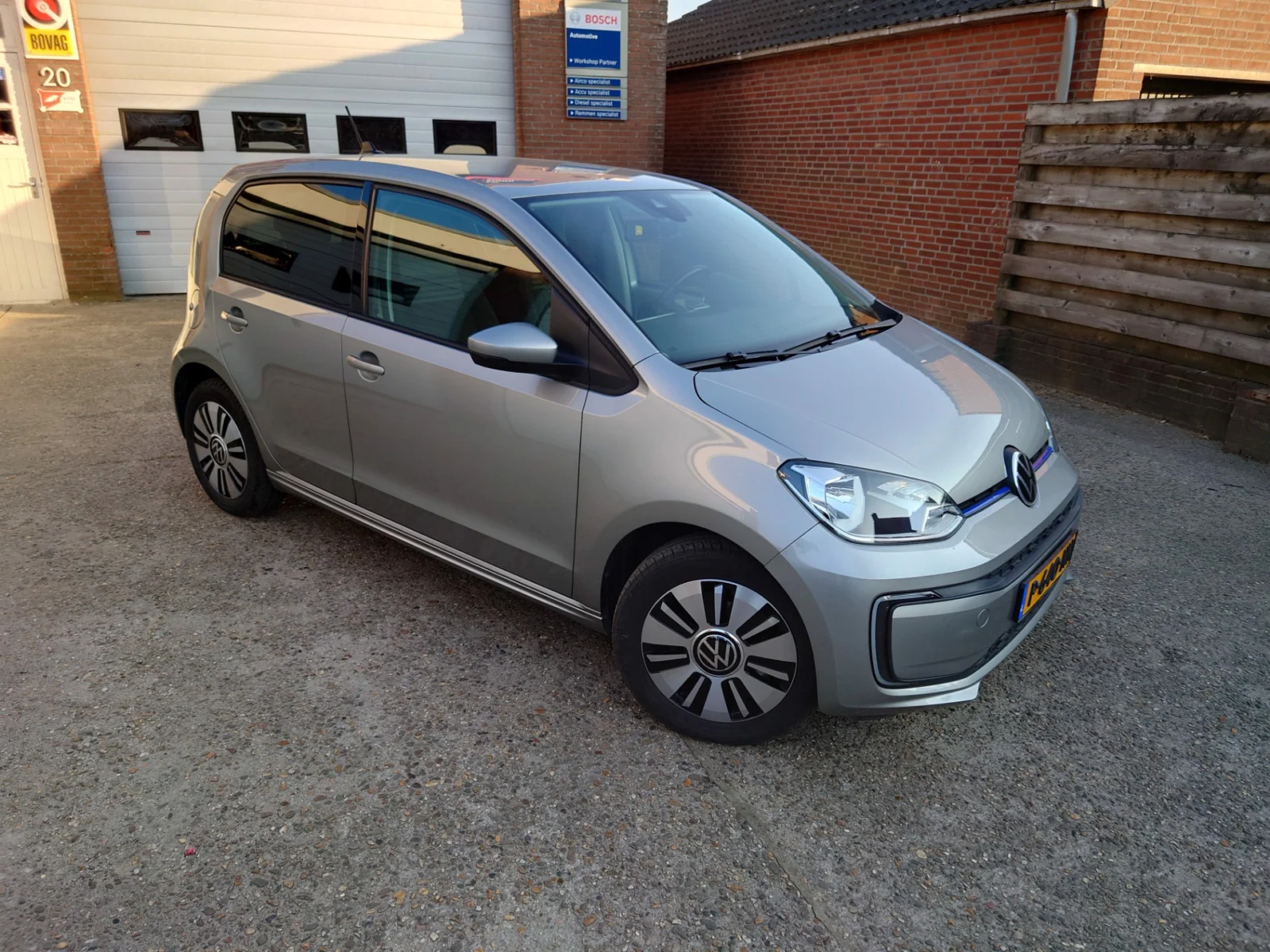 Volkswagen-e-Up!