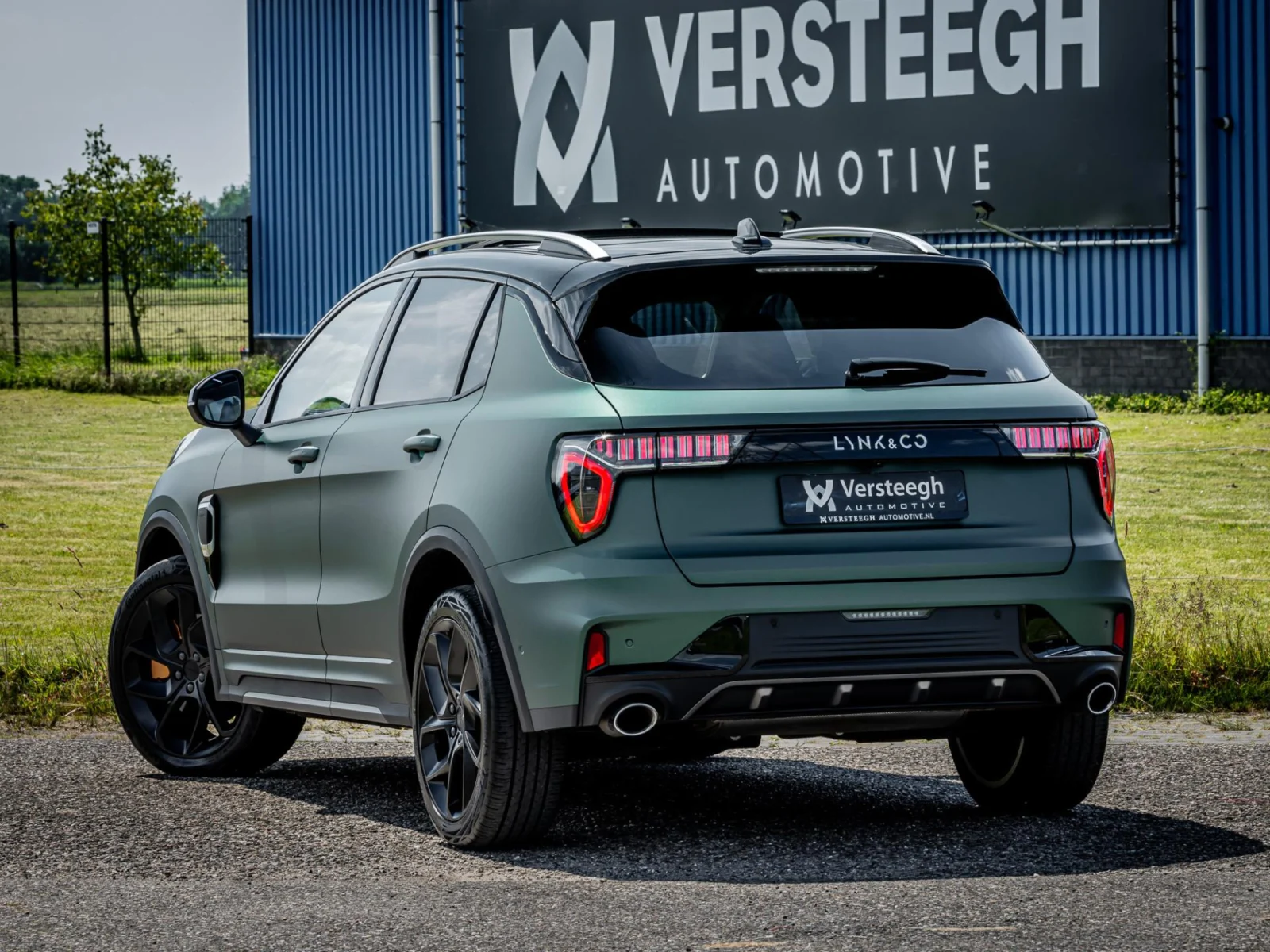 Lynk & Co-01