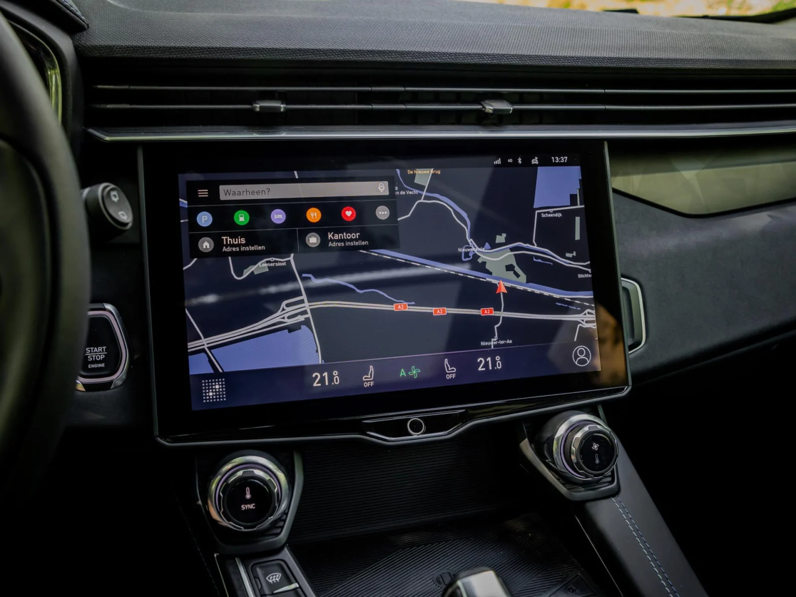 Lynk & Co-01