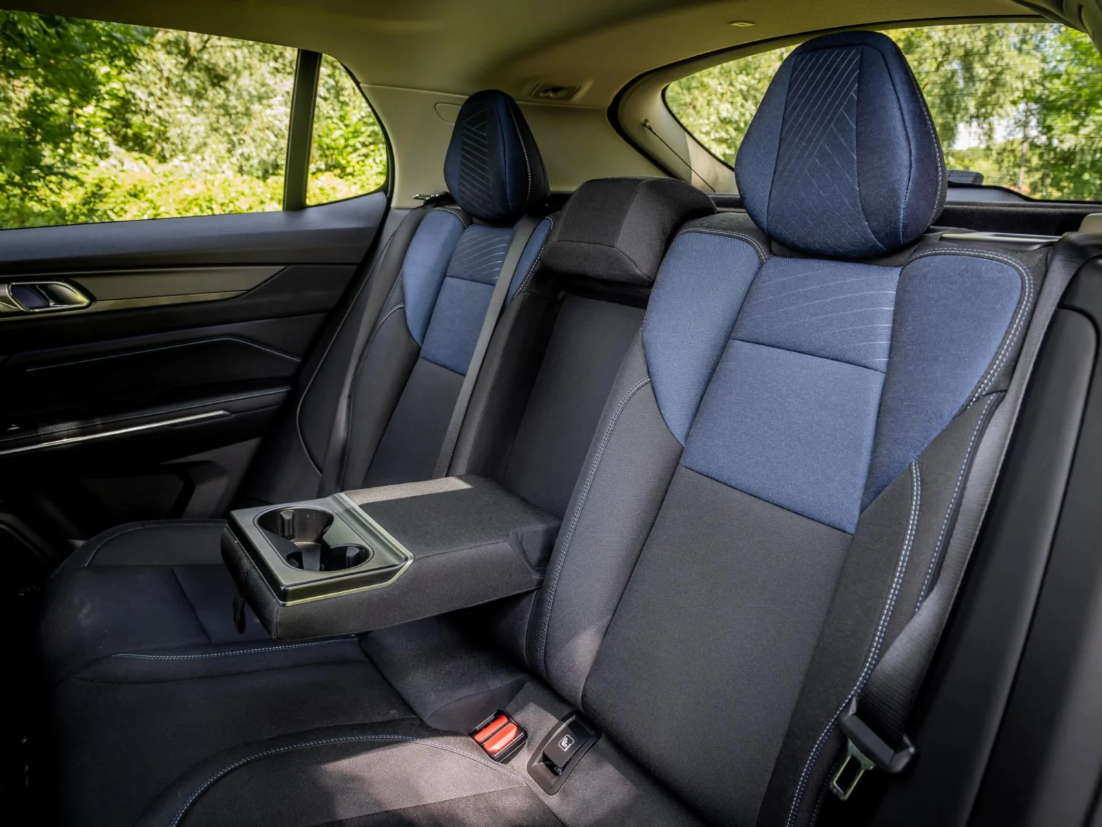Lynk & Co-01