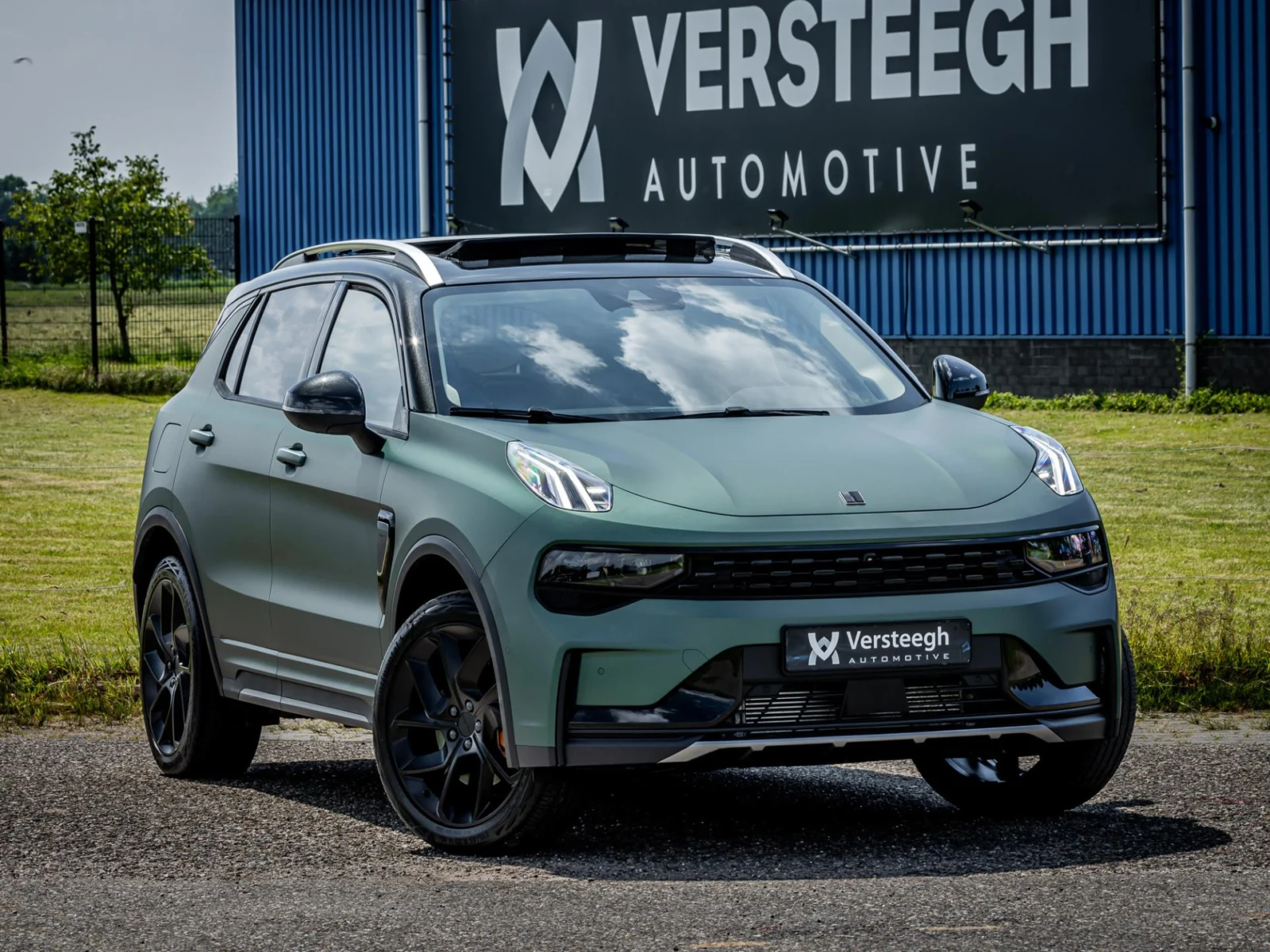 Lynk & Co-01