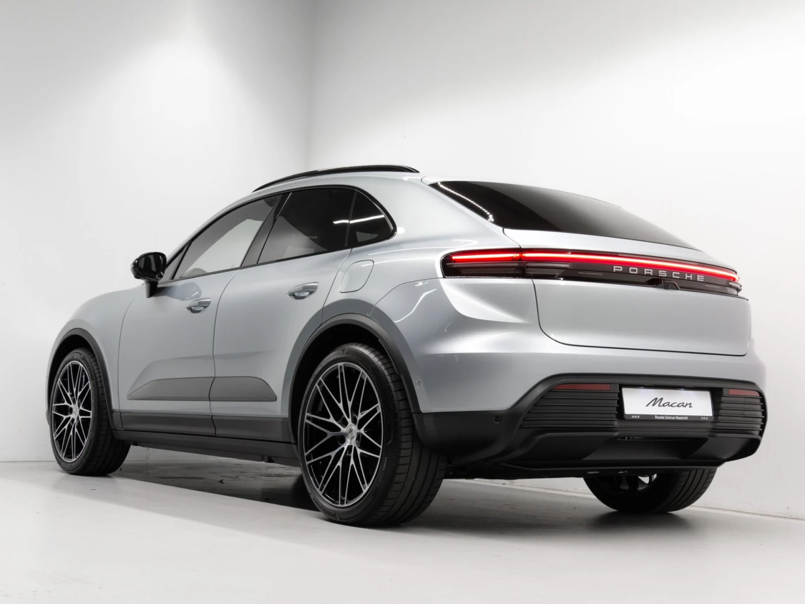 Porsche Macan 4