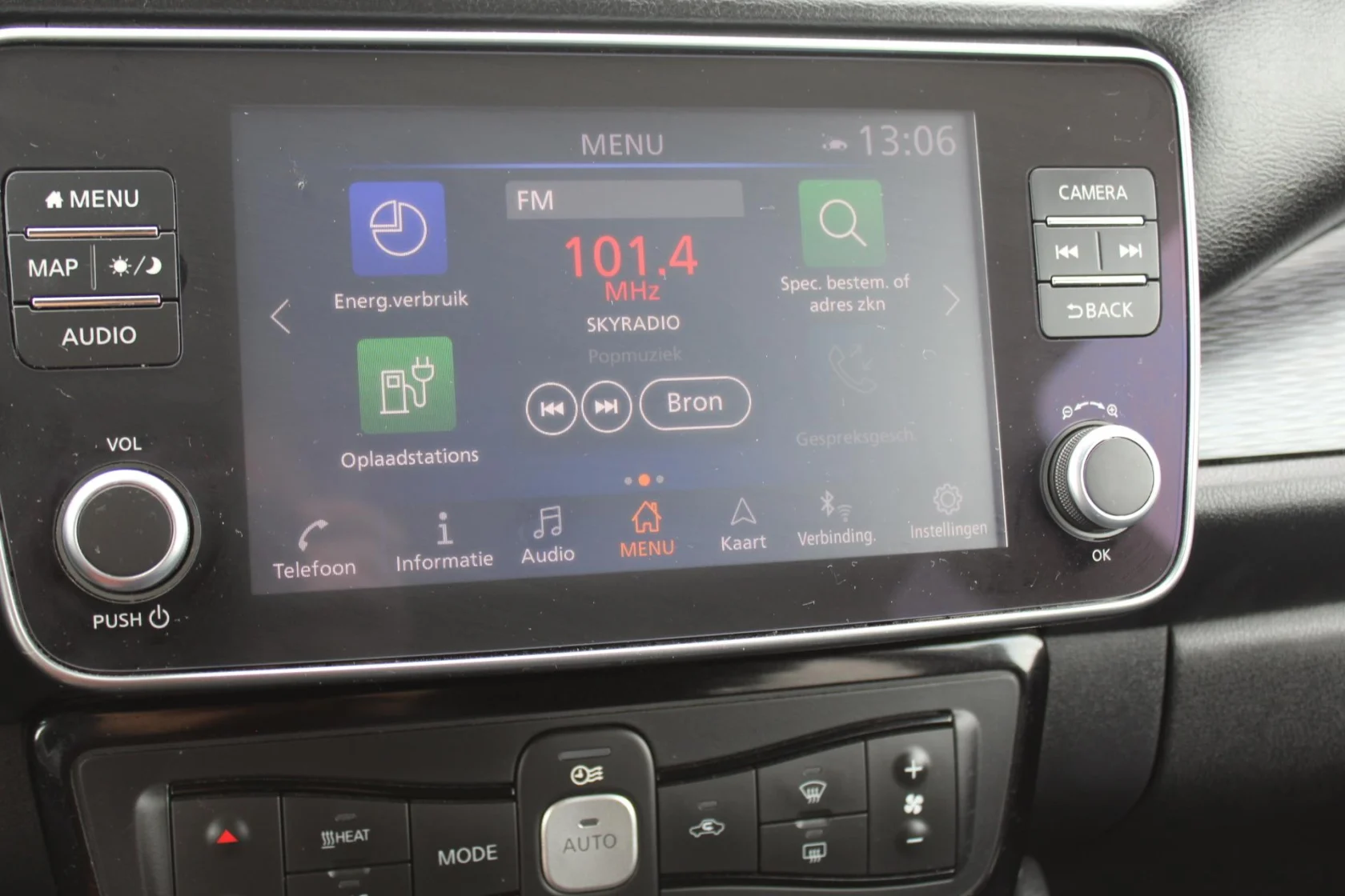 Nissan-Leaf