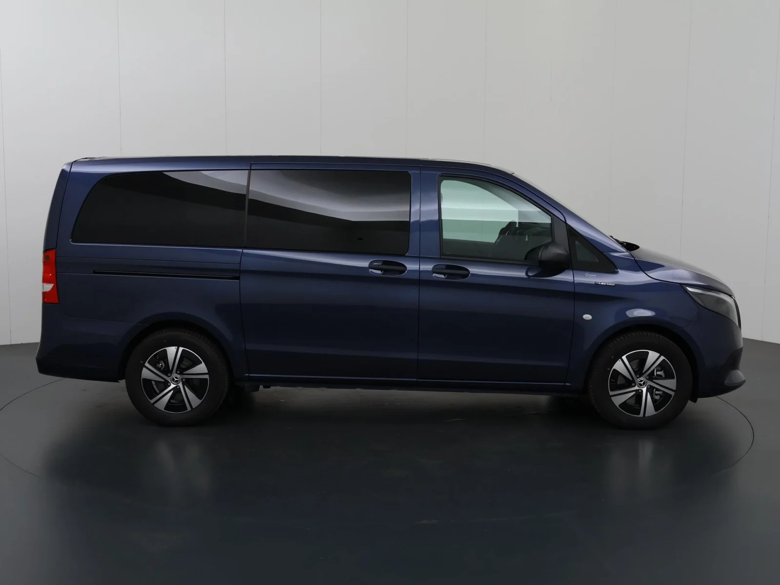 Mercedes-Benz eVito Tourer 129 L2 PRO