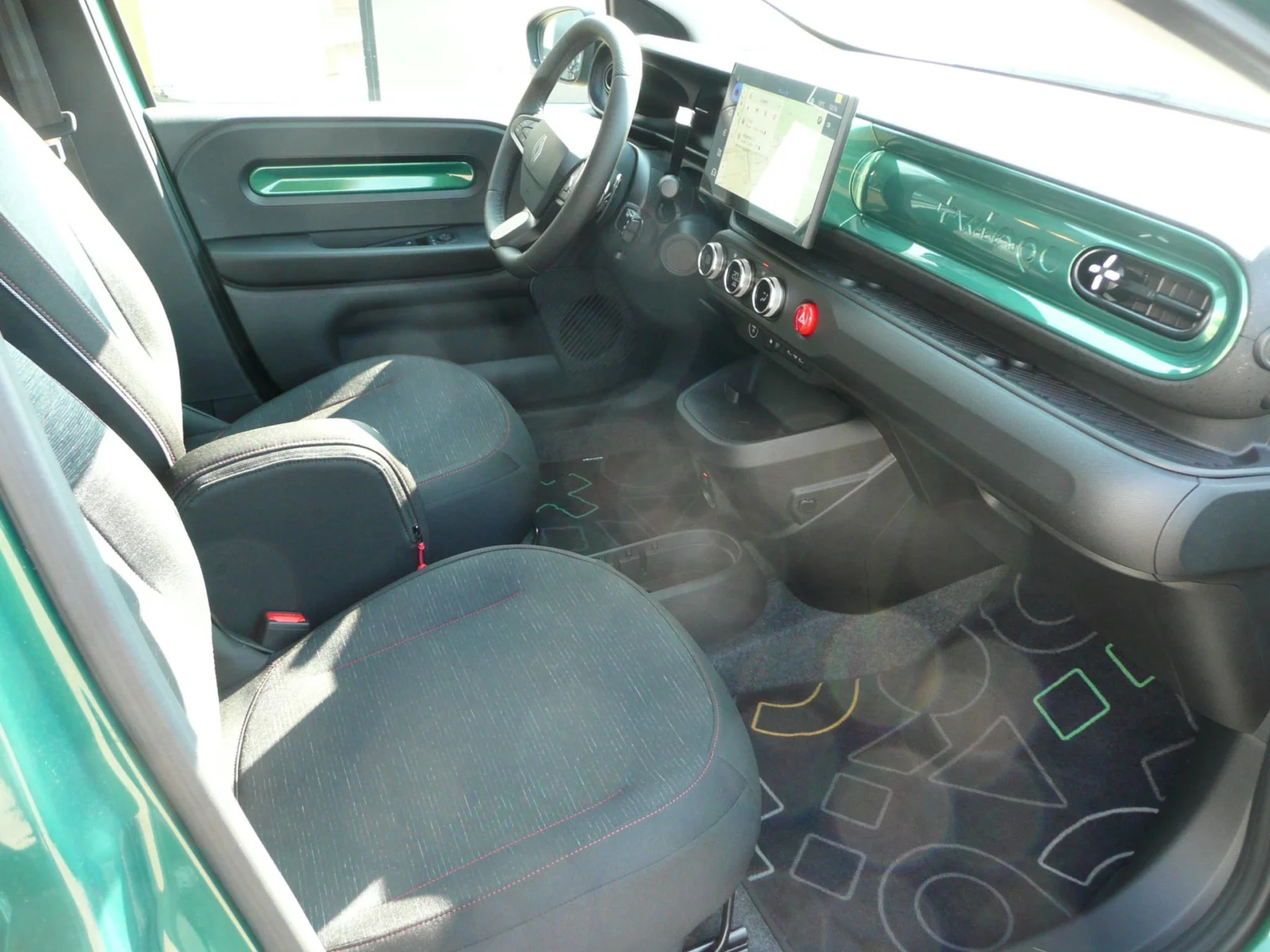 Renault Twingo Urban range TECHNO INCL. 5