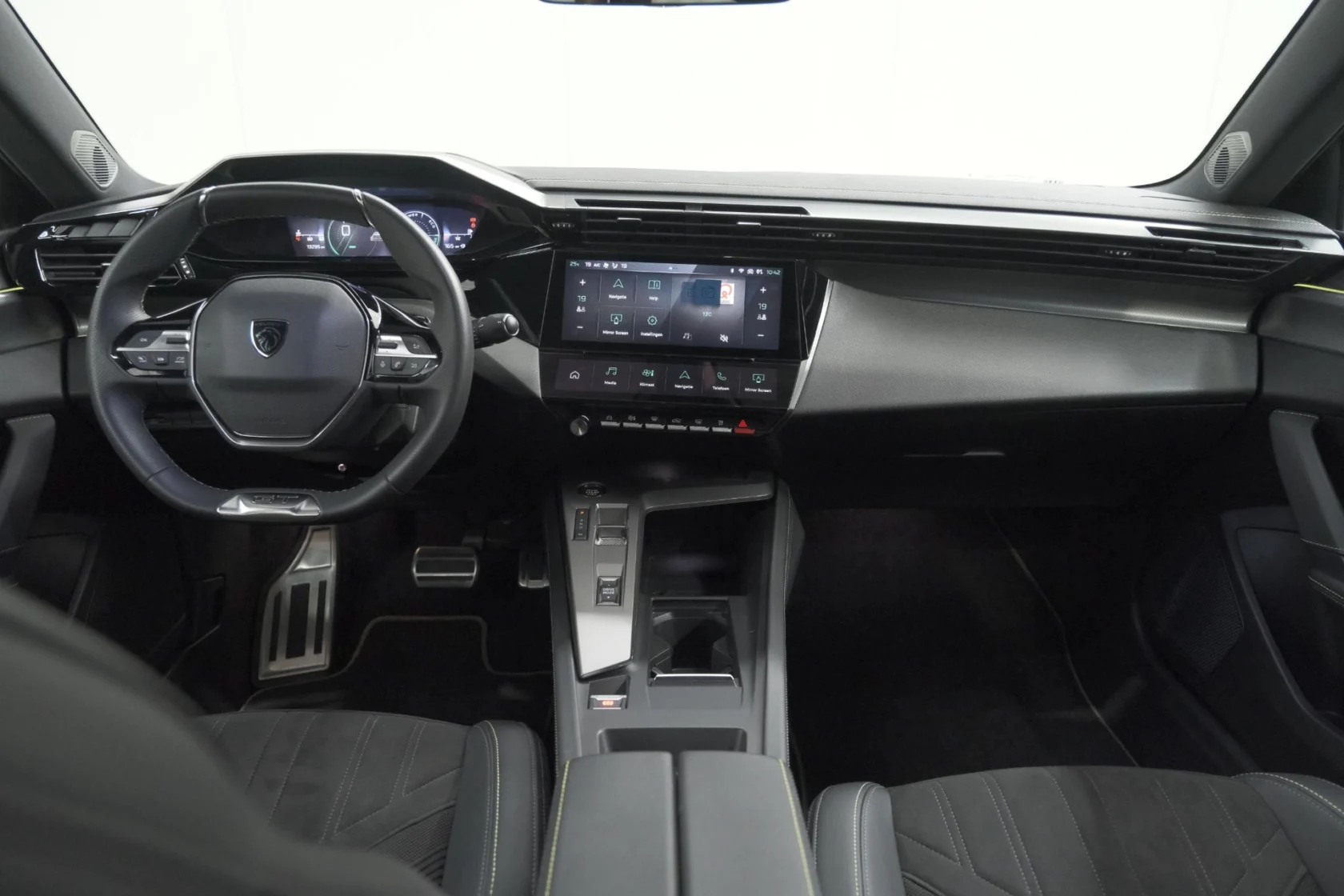 Peugeot-408