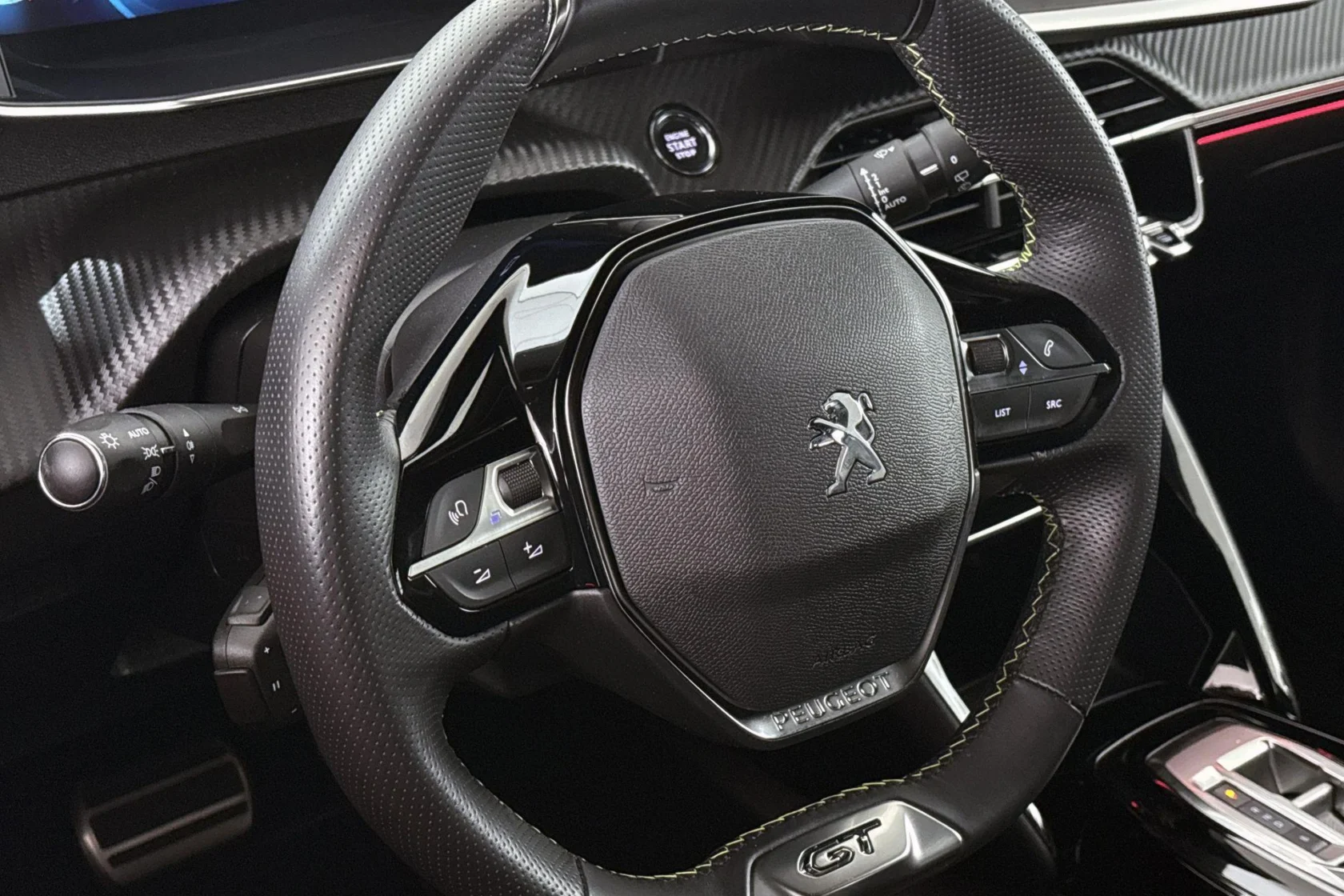Peugeot e-2008 GT
