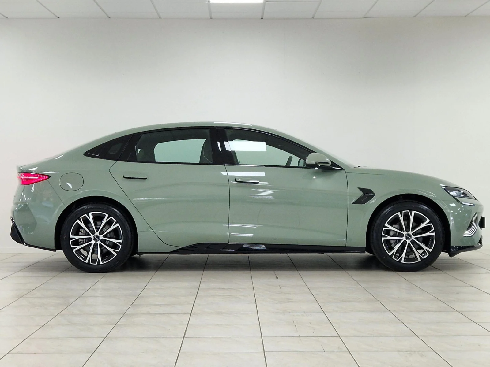 BYD Seal Business RWD