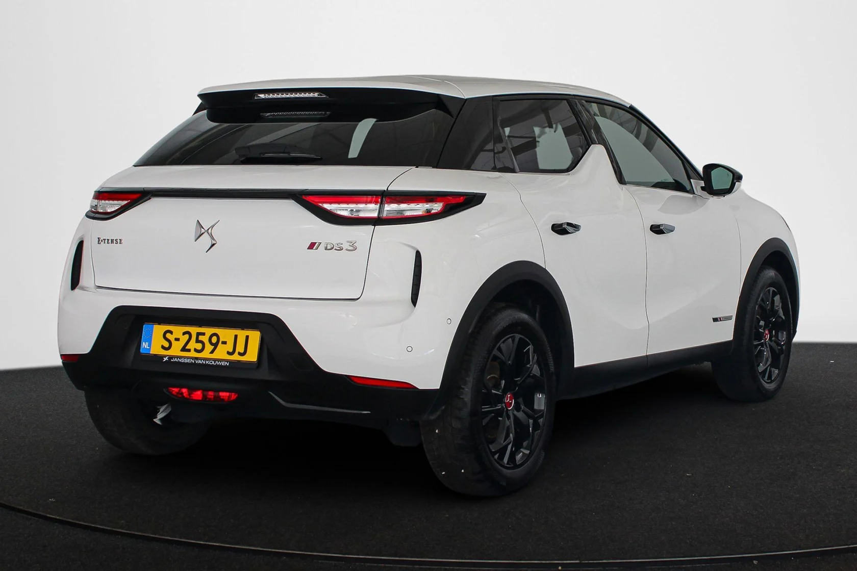 DS DS 3 Crossback E-Tense Performance Line