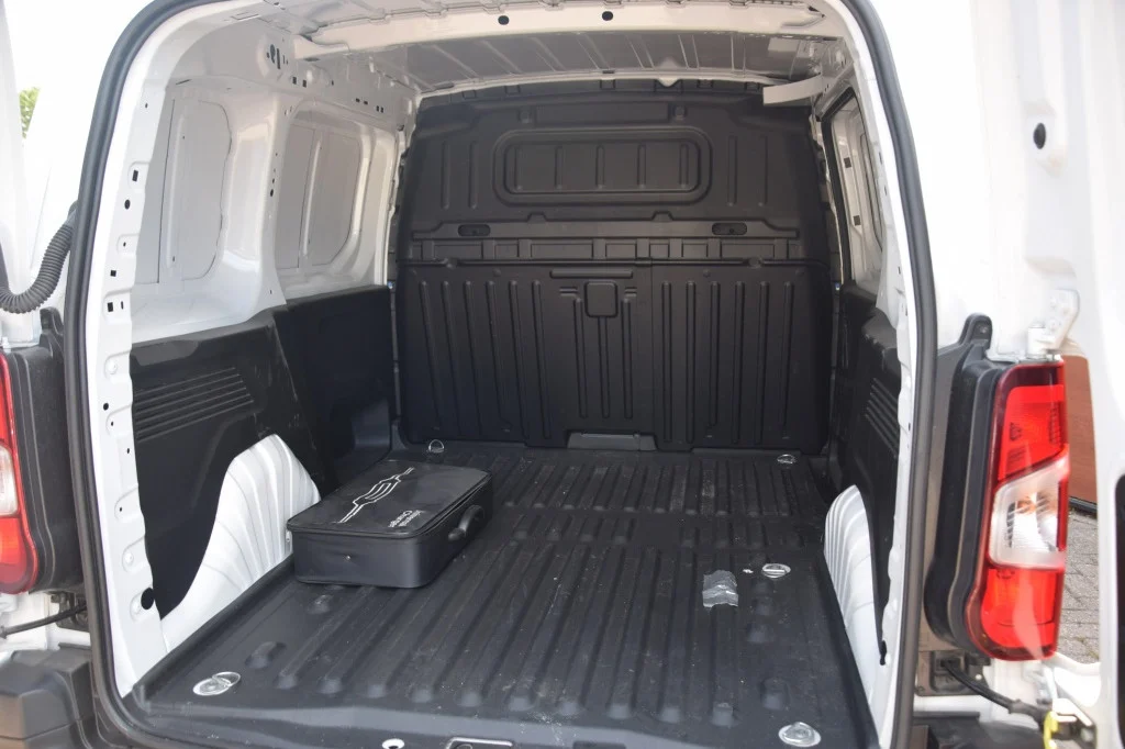 Opel Combo-e 136 L1 Edition Airco Cruise