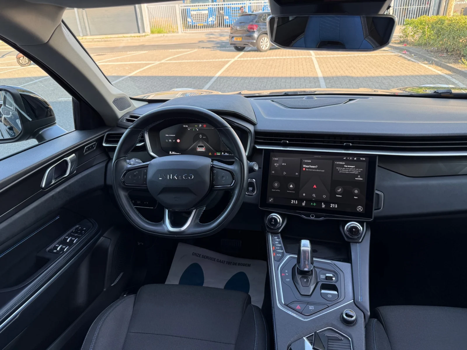 Lynk & Co-01