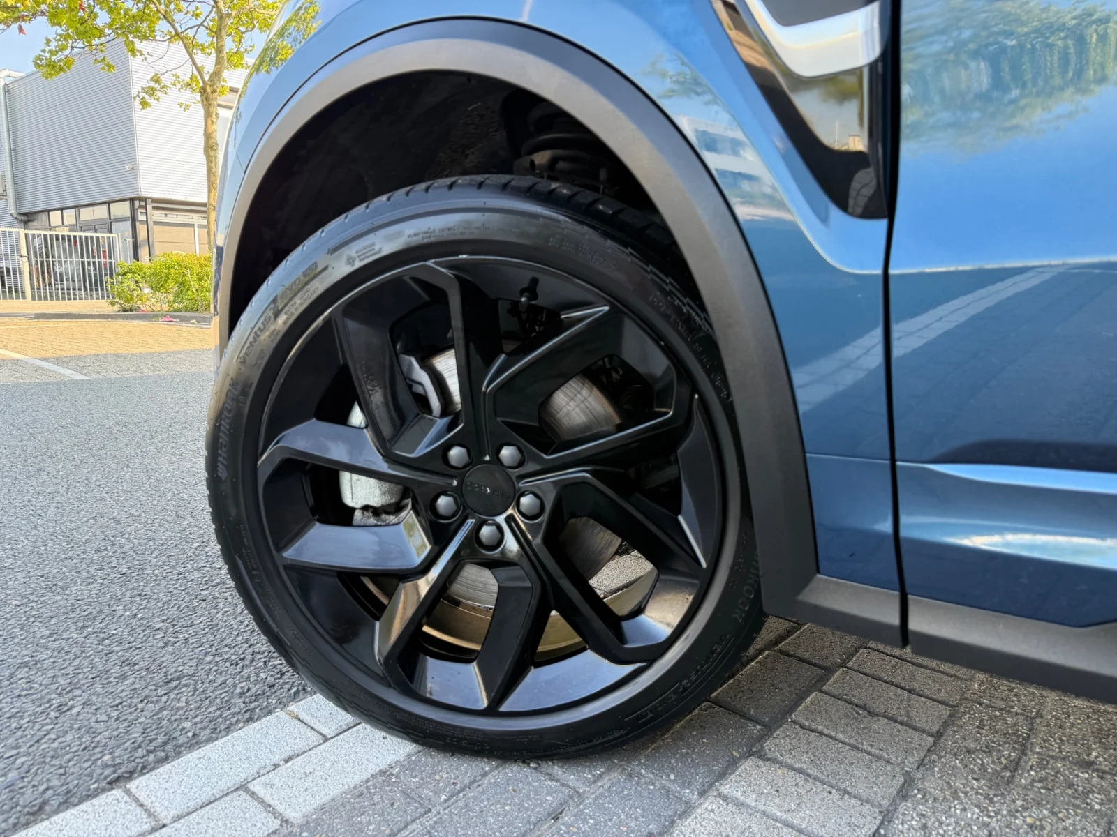 Lynk & Co-01