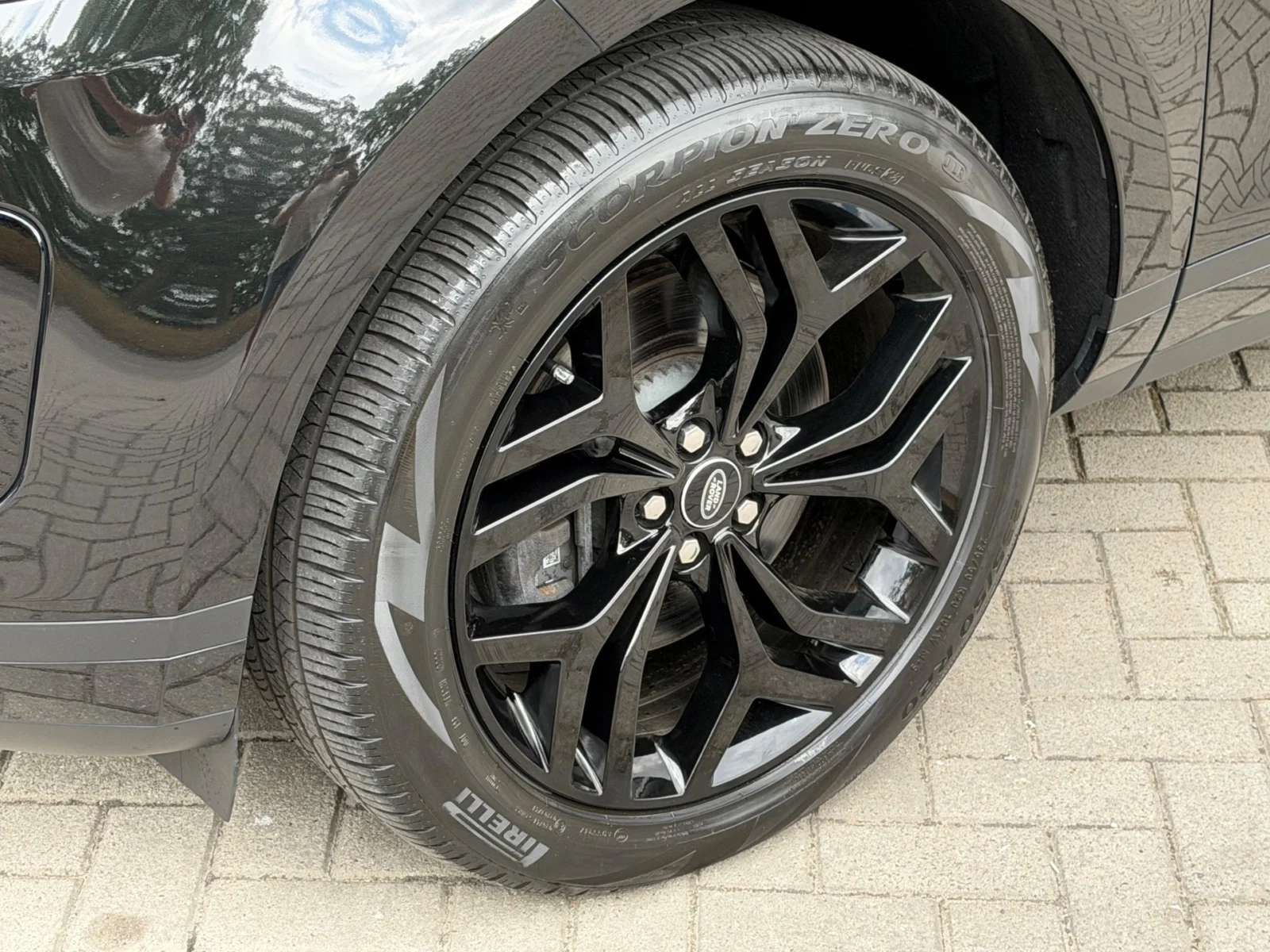 Land Rover-Range Rover Evoque