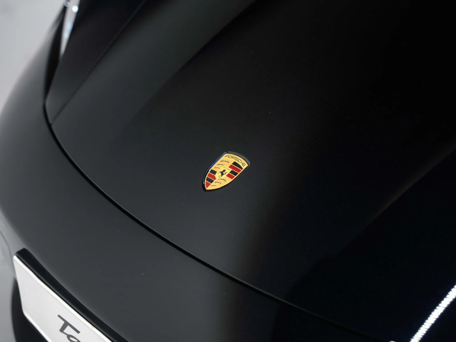 Porsche Taycan Black Edition