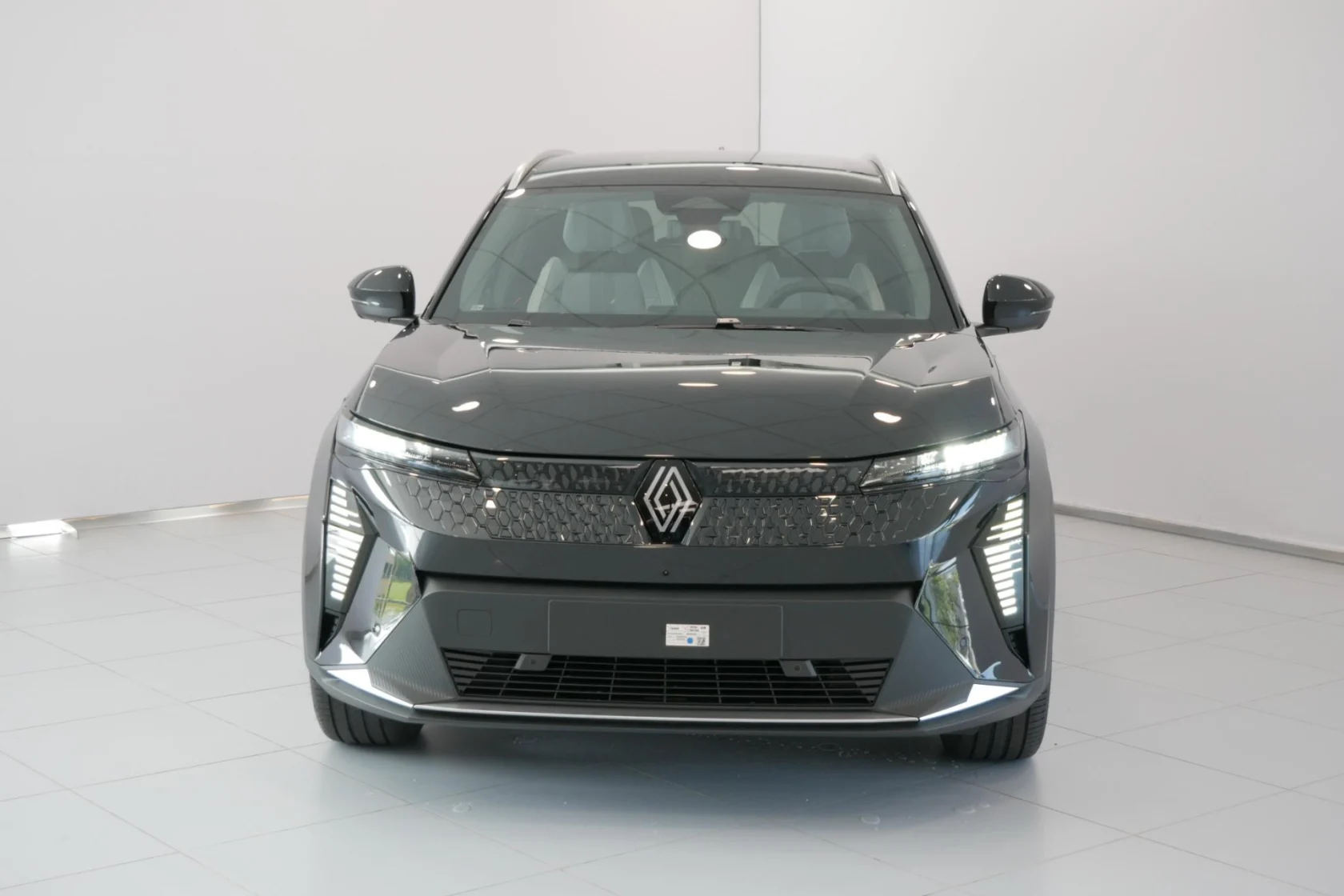 Renault Scénic E-Tech EV87 long range iconic