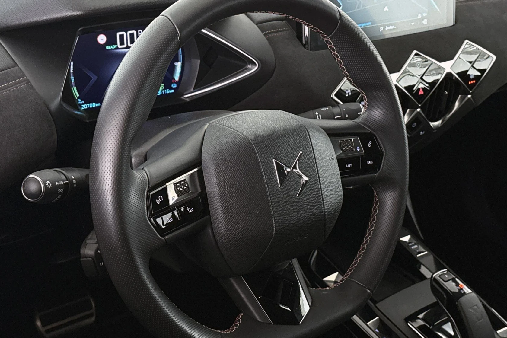 DS DS 3 Crossback E-Tense Performance Line+