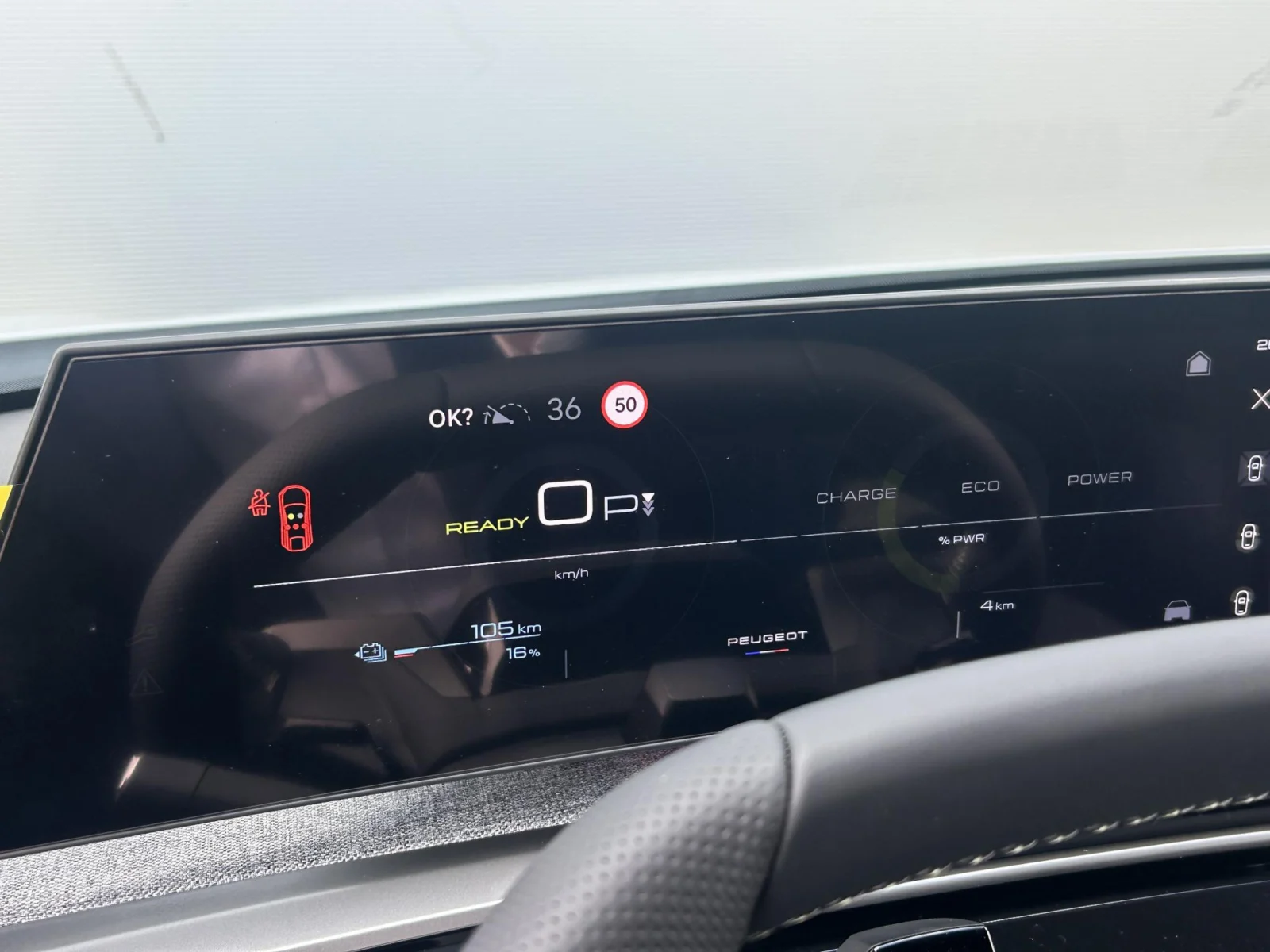 Peugeot e-5008 GT Long Range 5p