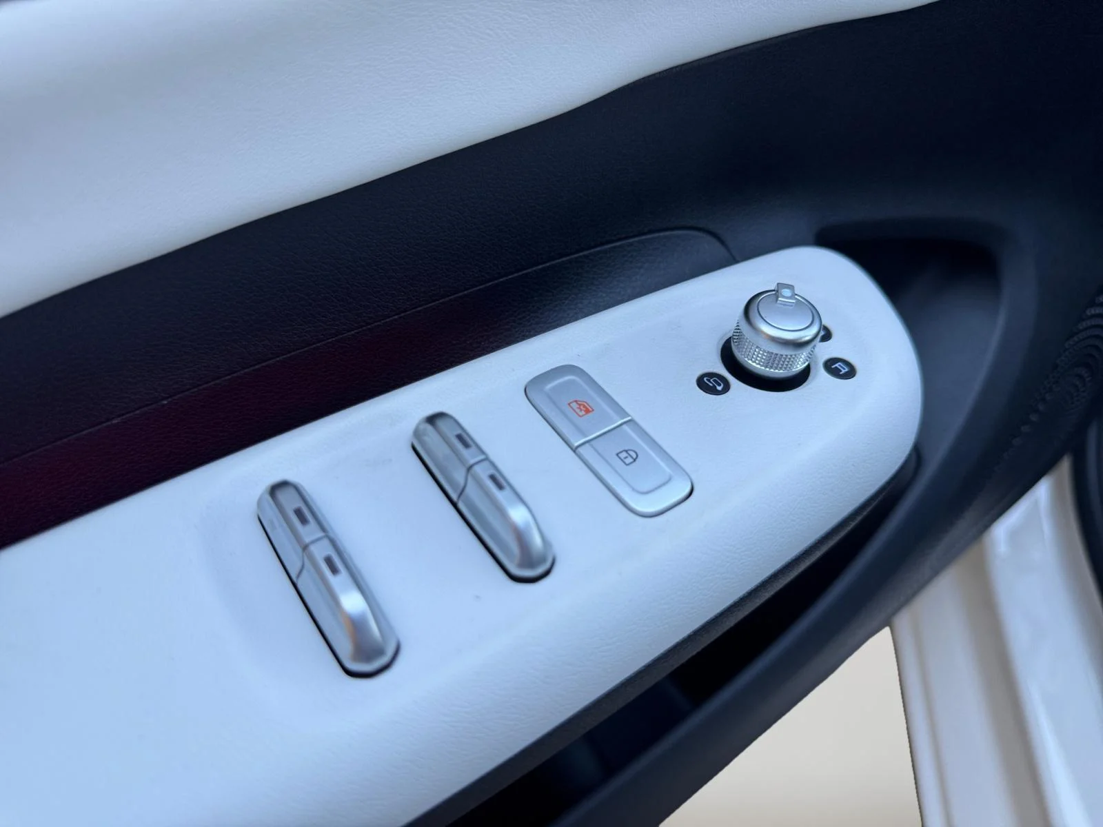 Dongfeng Box Premium Blackline