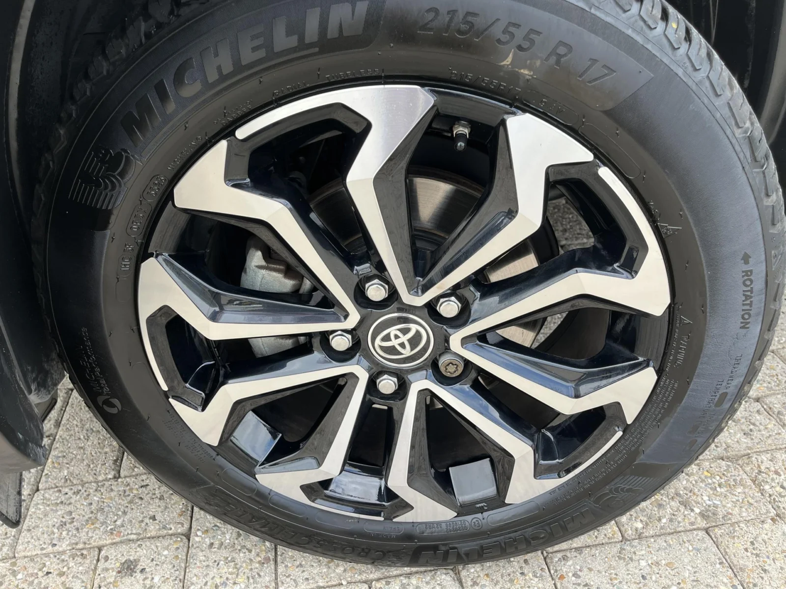 Toyota-Yaris Cross