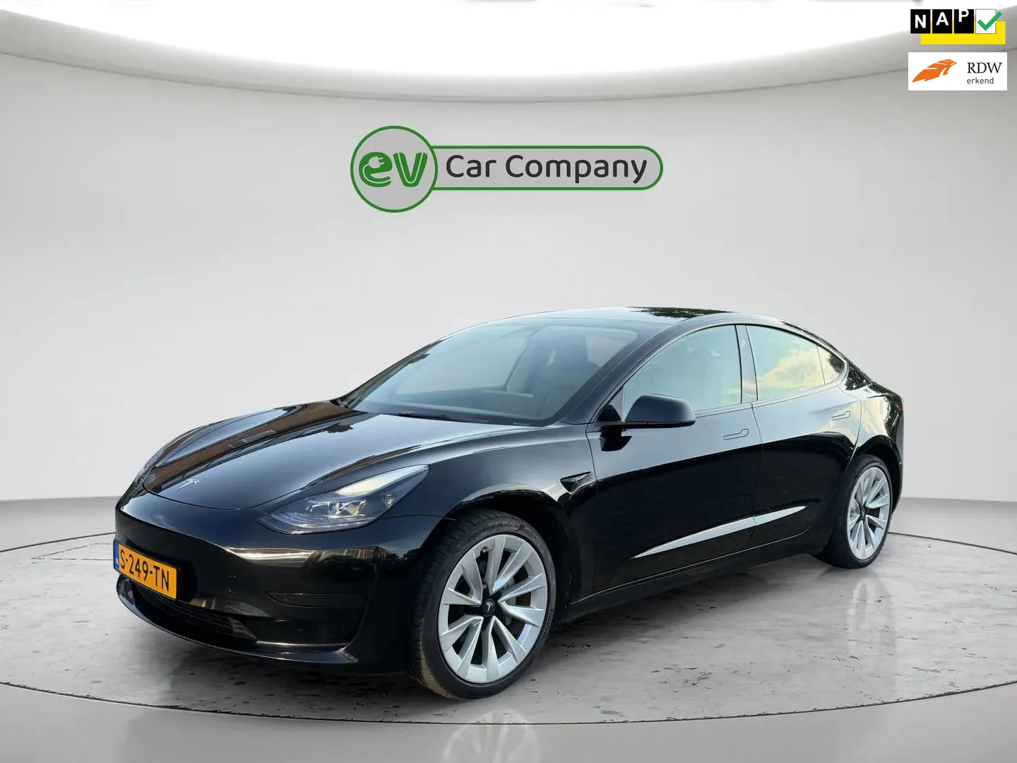 Tesla Model 3 Standard RWD Plus
