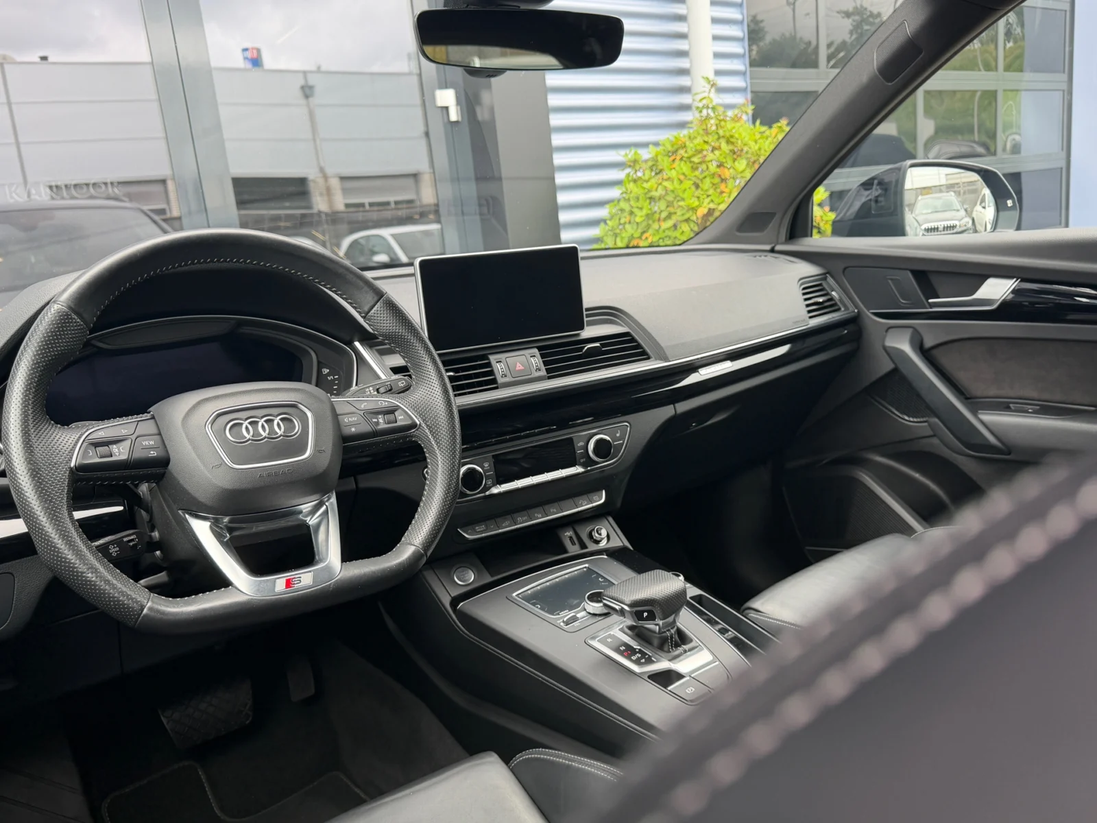 Audi-Q5