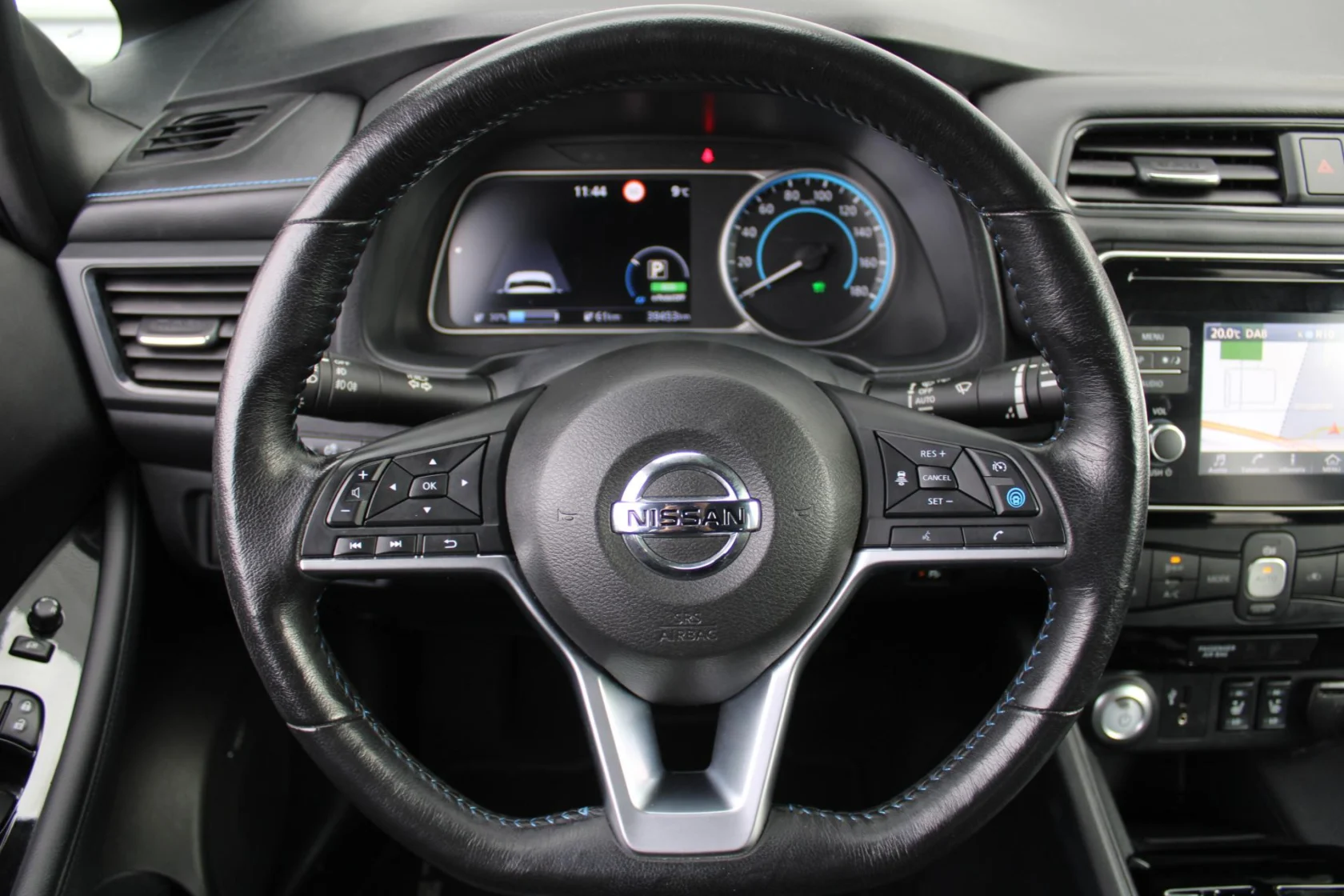 Nissan-Leaf