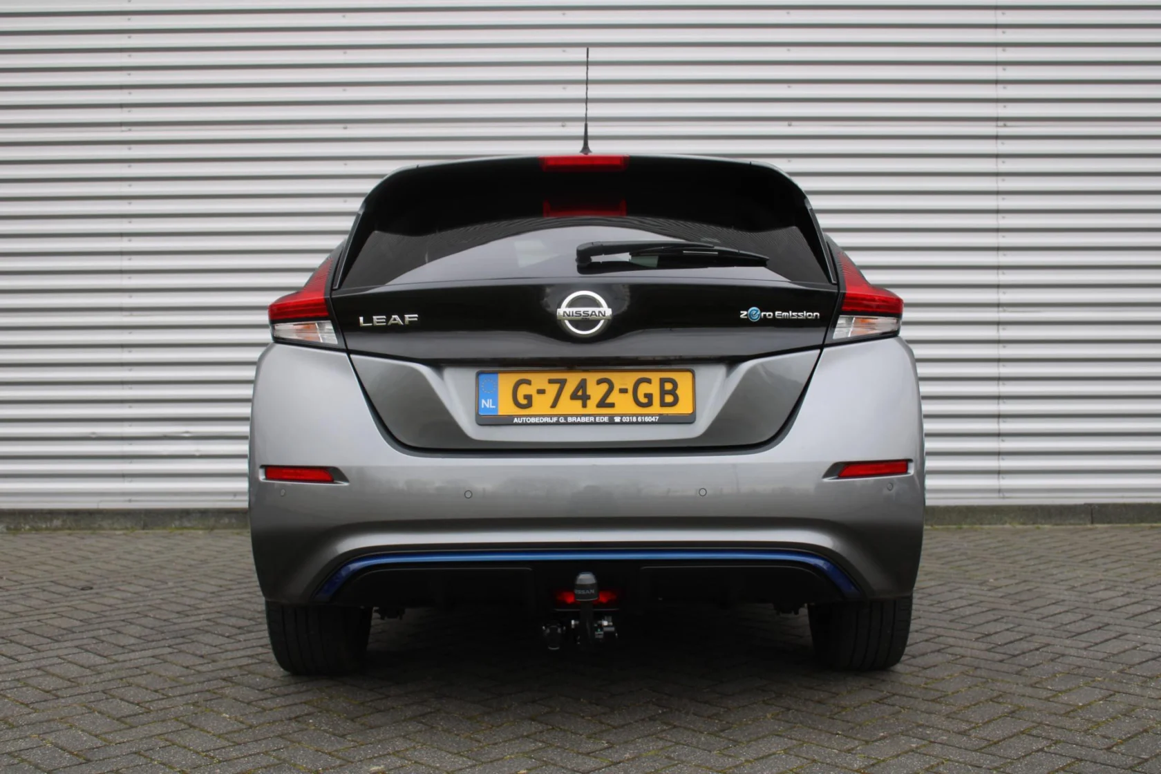 Nissan-Leaf