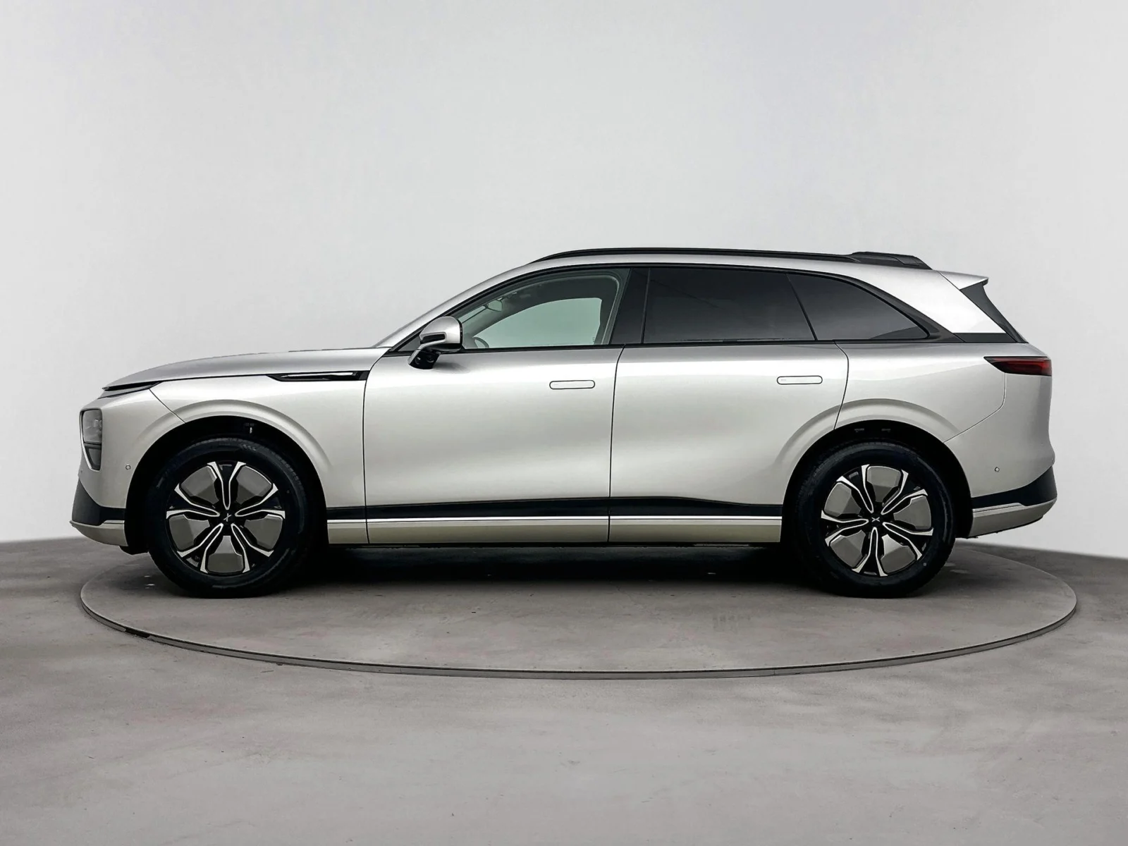 Xpeng-G9