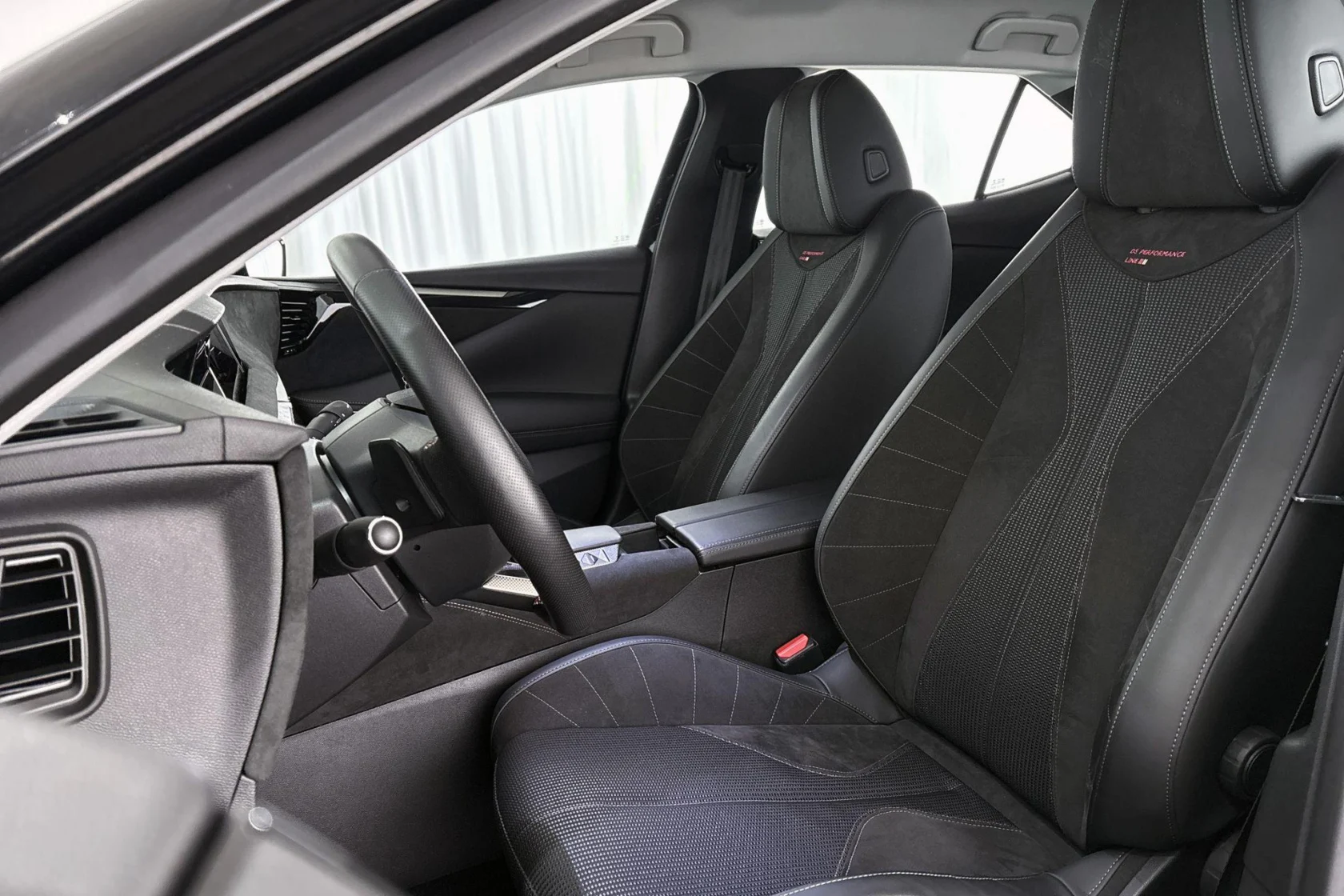 DS-DS 4 E-Tense