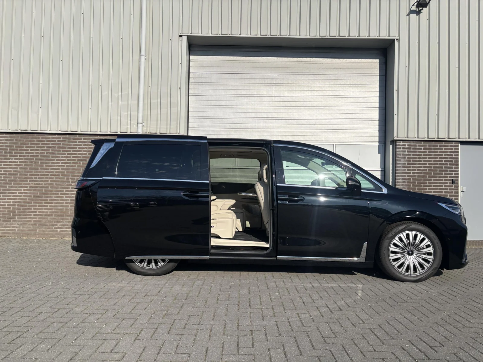 Voyah Dream Flagship Edition