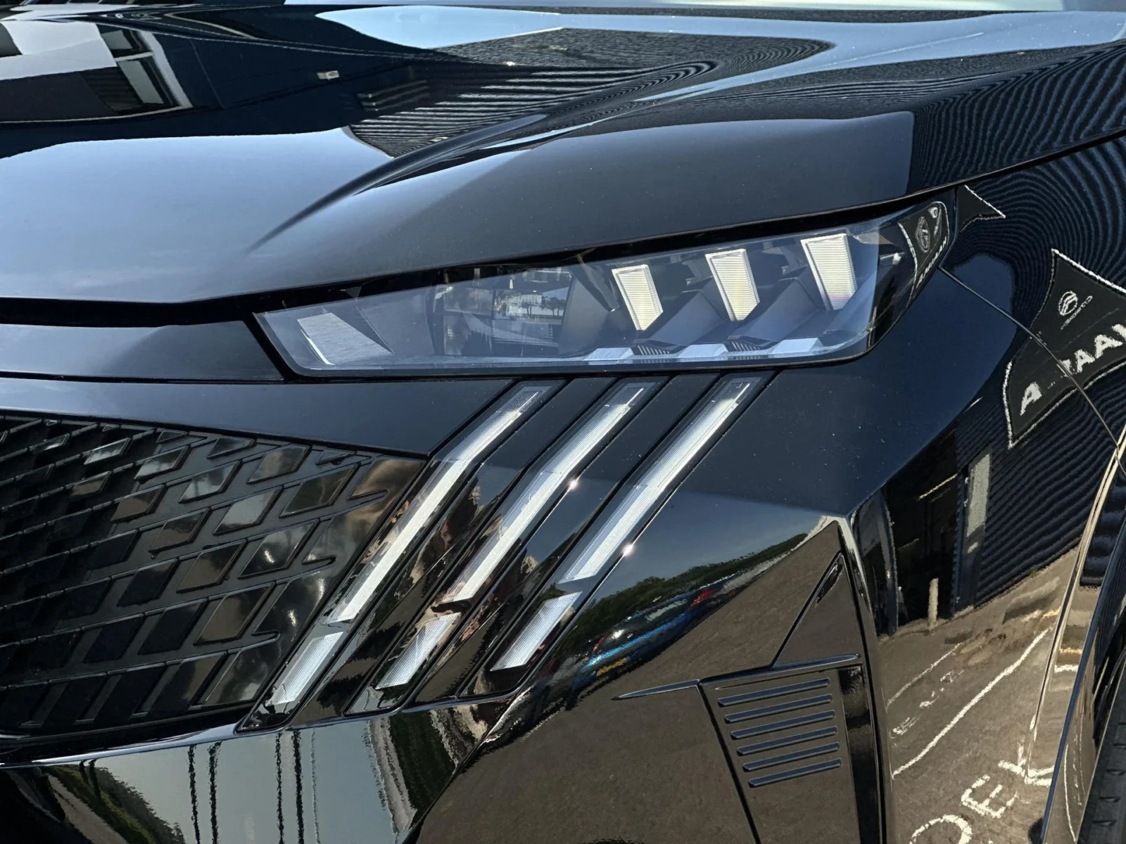 Peugeot e-5008 GT 7p
