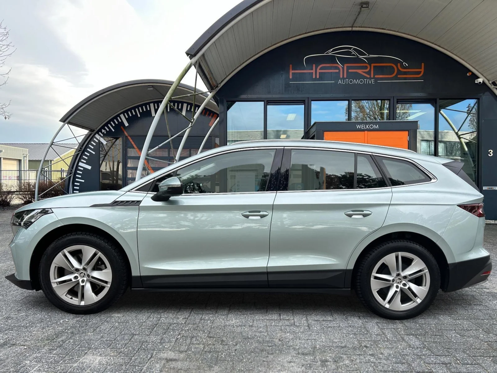 Skoda Enyaq iV 80 Warmtepomp Panoramadak
