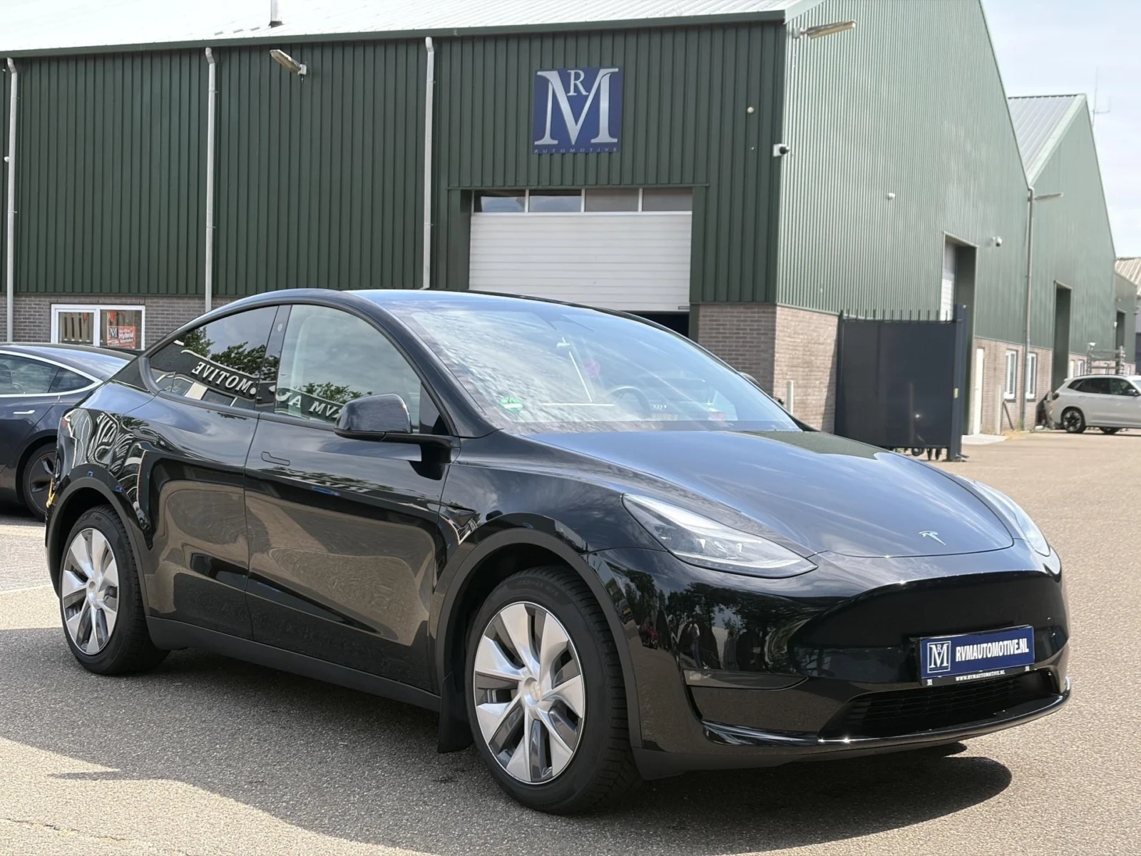 Tesla Model Y Long Range AWD