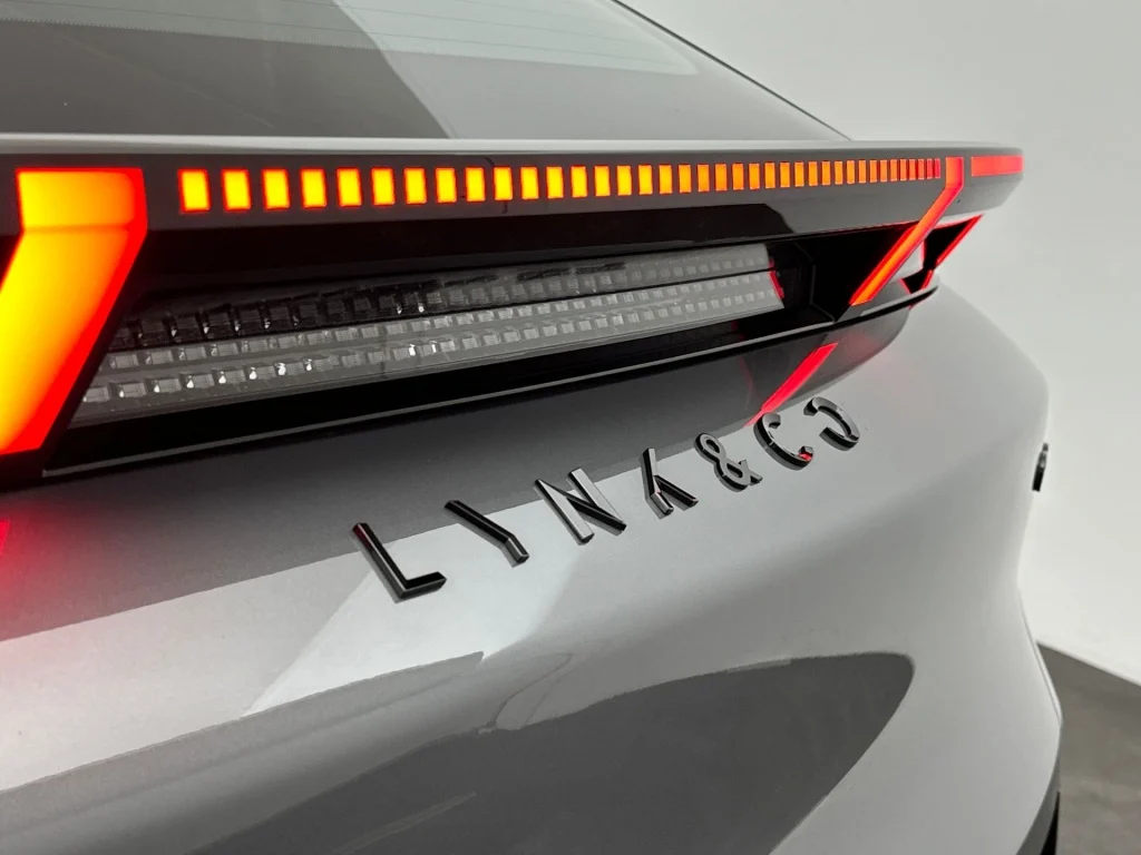 Lynk & Co 02 Core