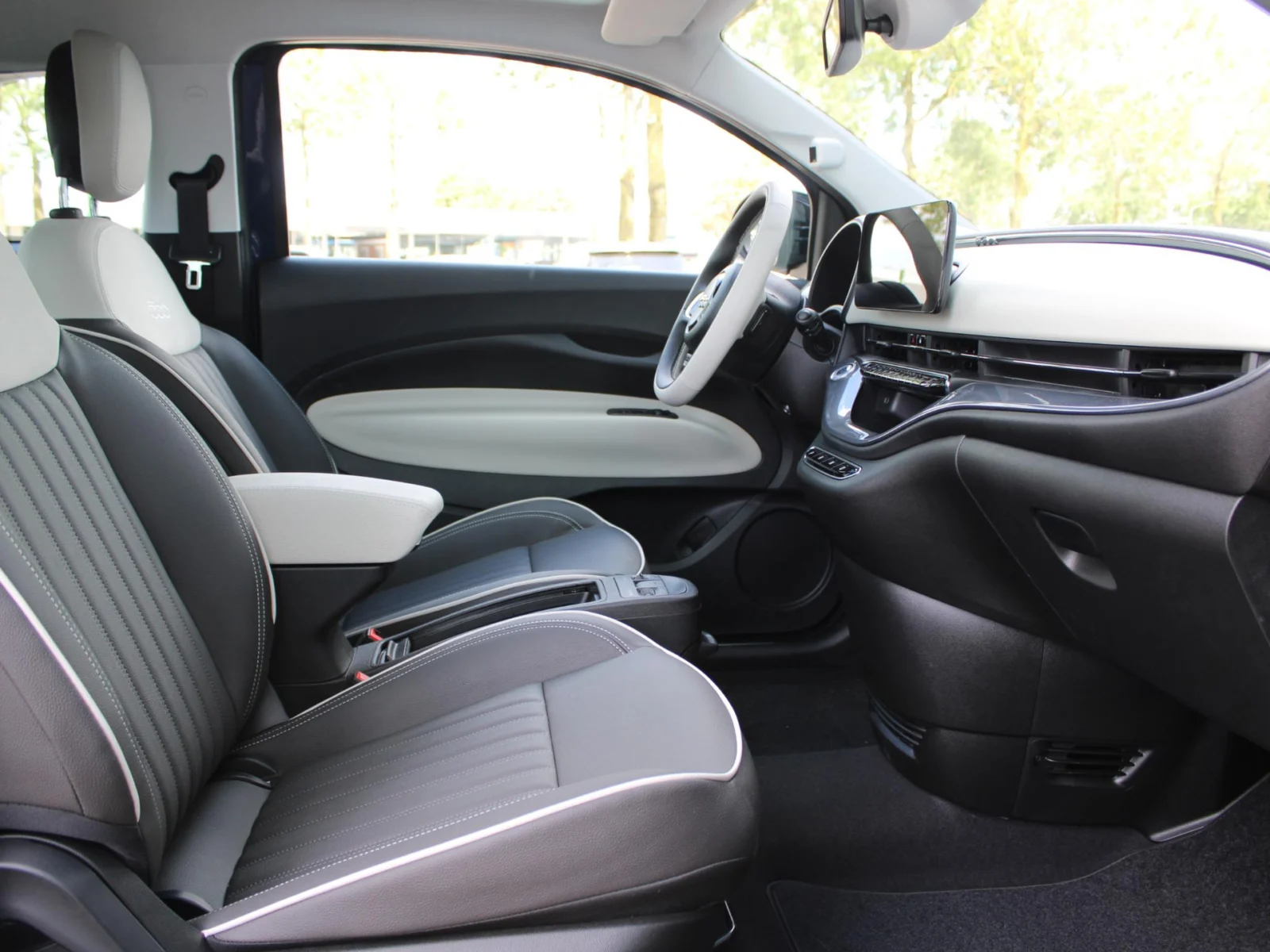 Fiat 500 La Prima