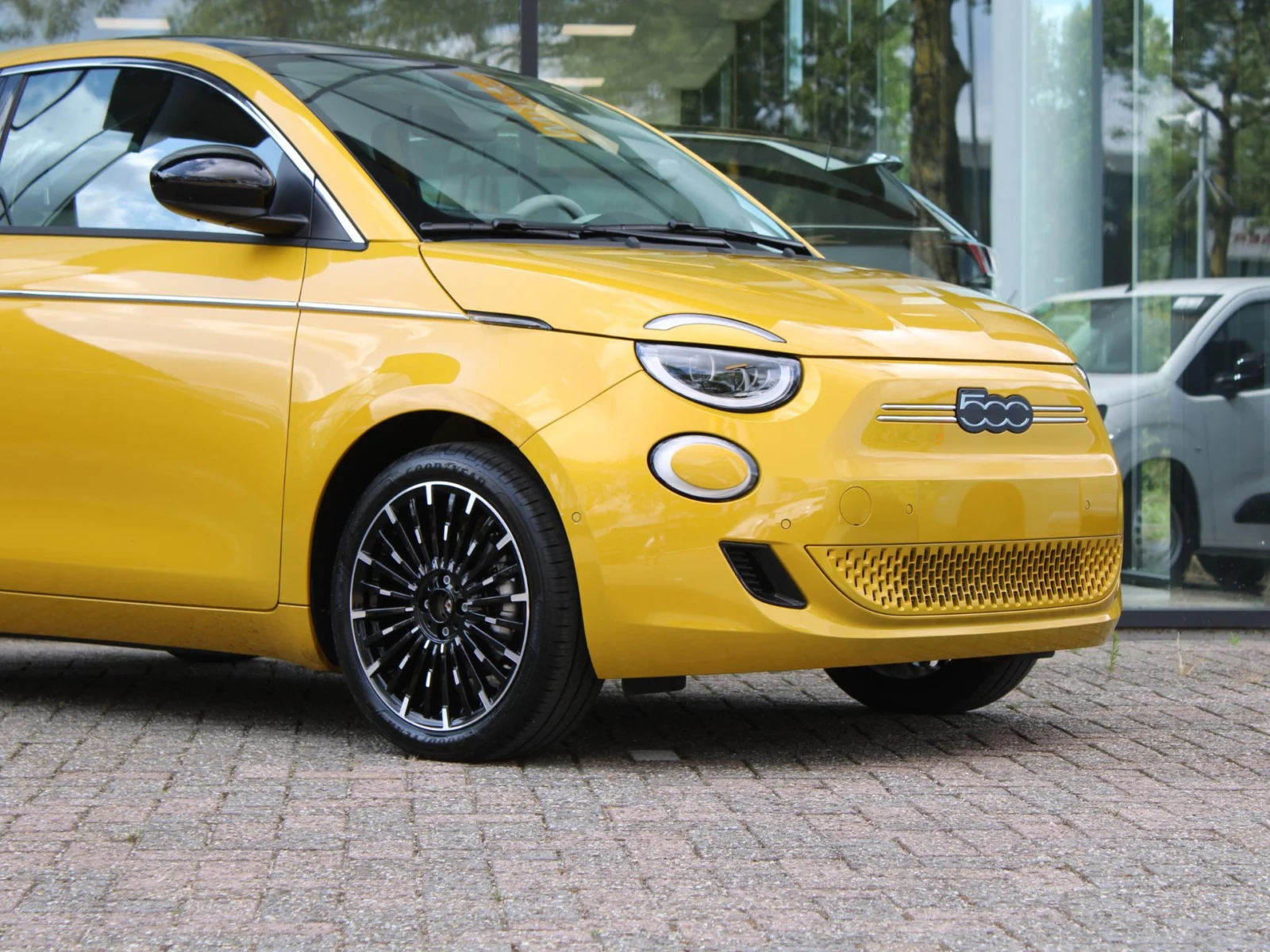 Fiat 500 La Prima