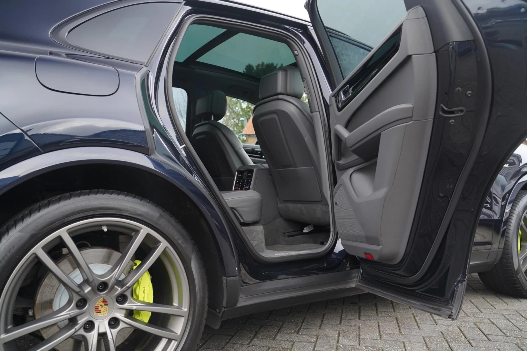 Porsche-Cayenne