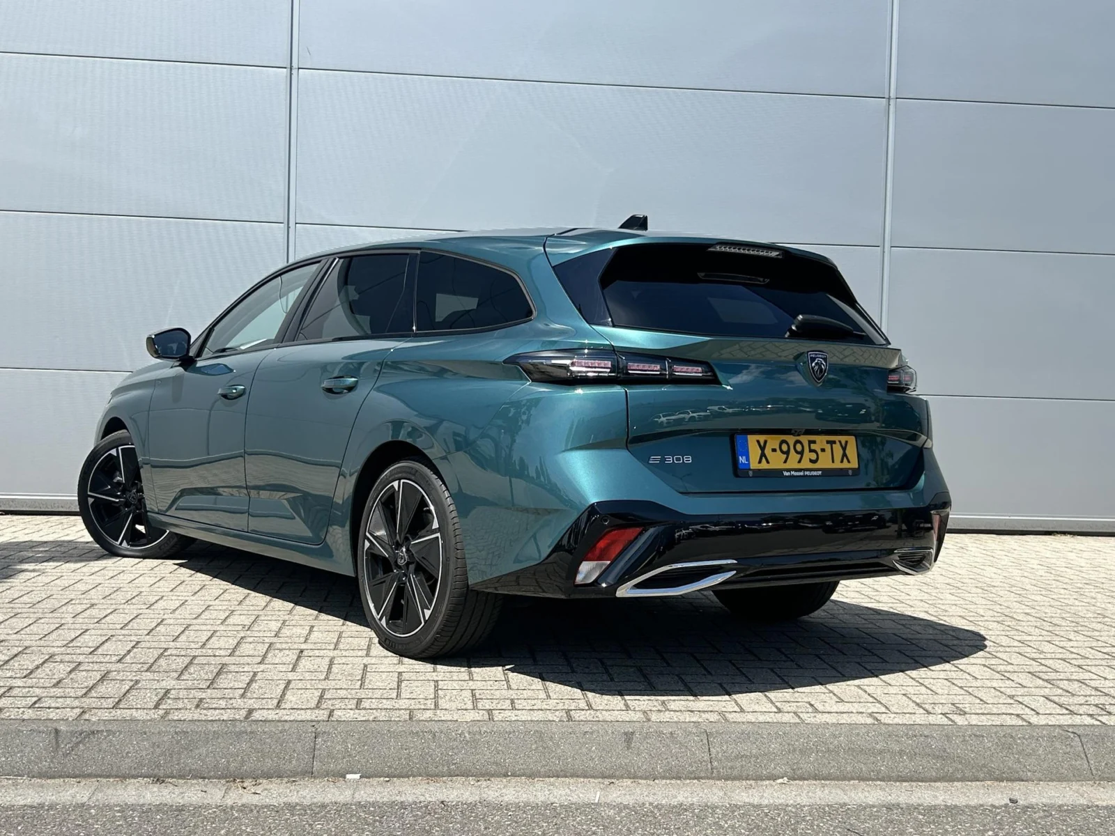 Peugeot e-308 SW Allure