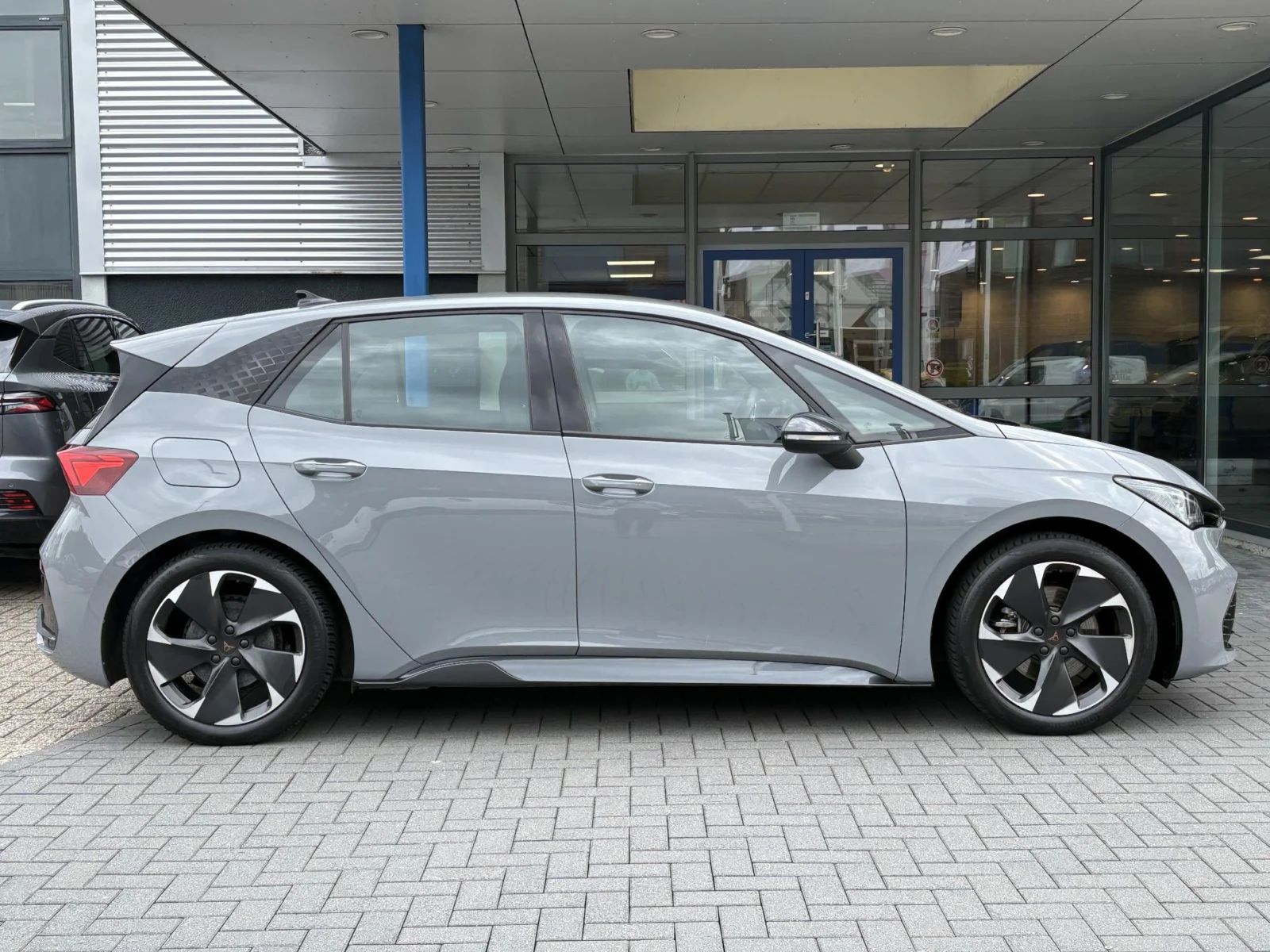 Cupra Born Essential