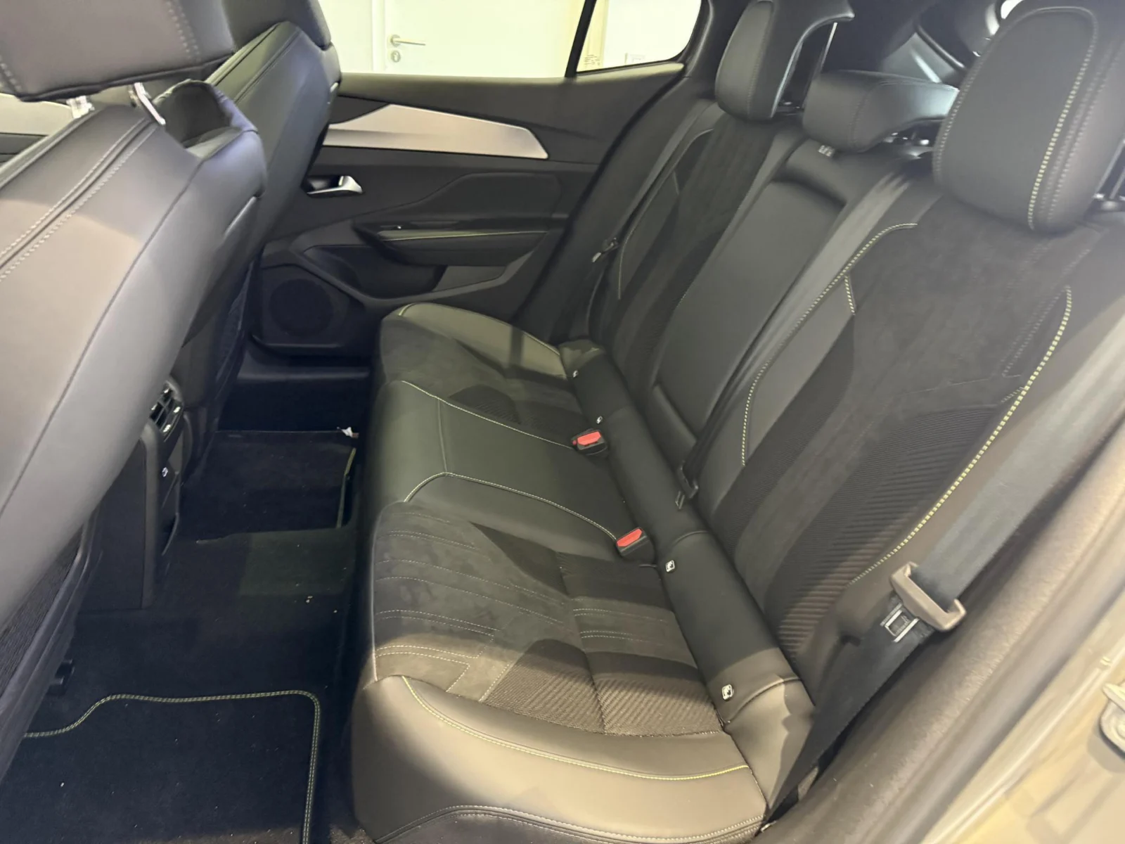 Peugeot e-408 GT Avantage